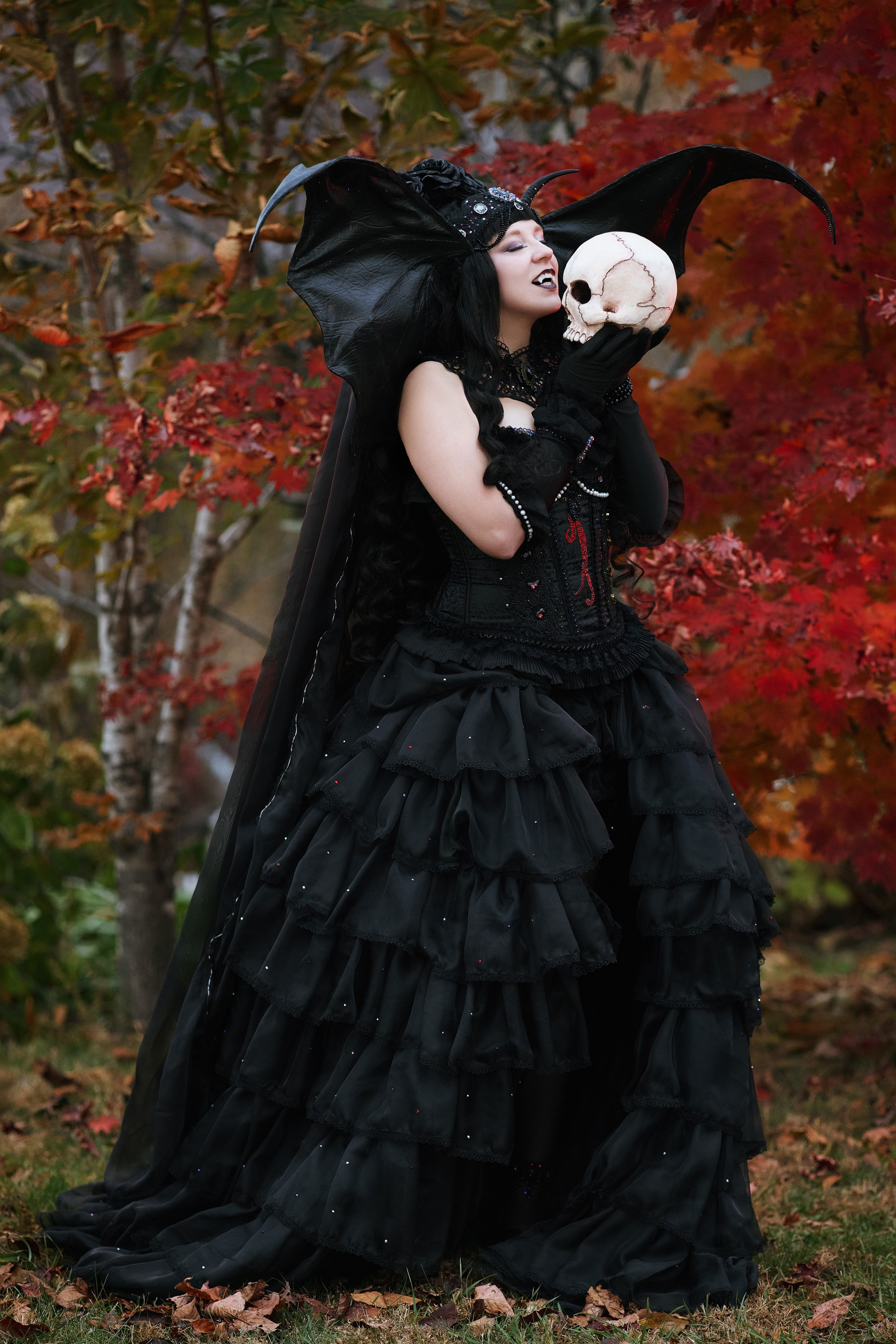 Мрачная хэллоуинская косплей фотосъёмка на улице в Находке