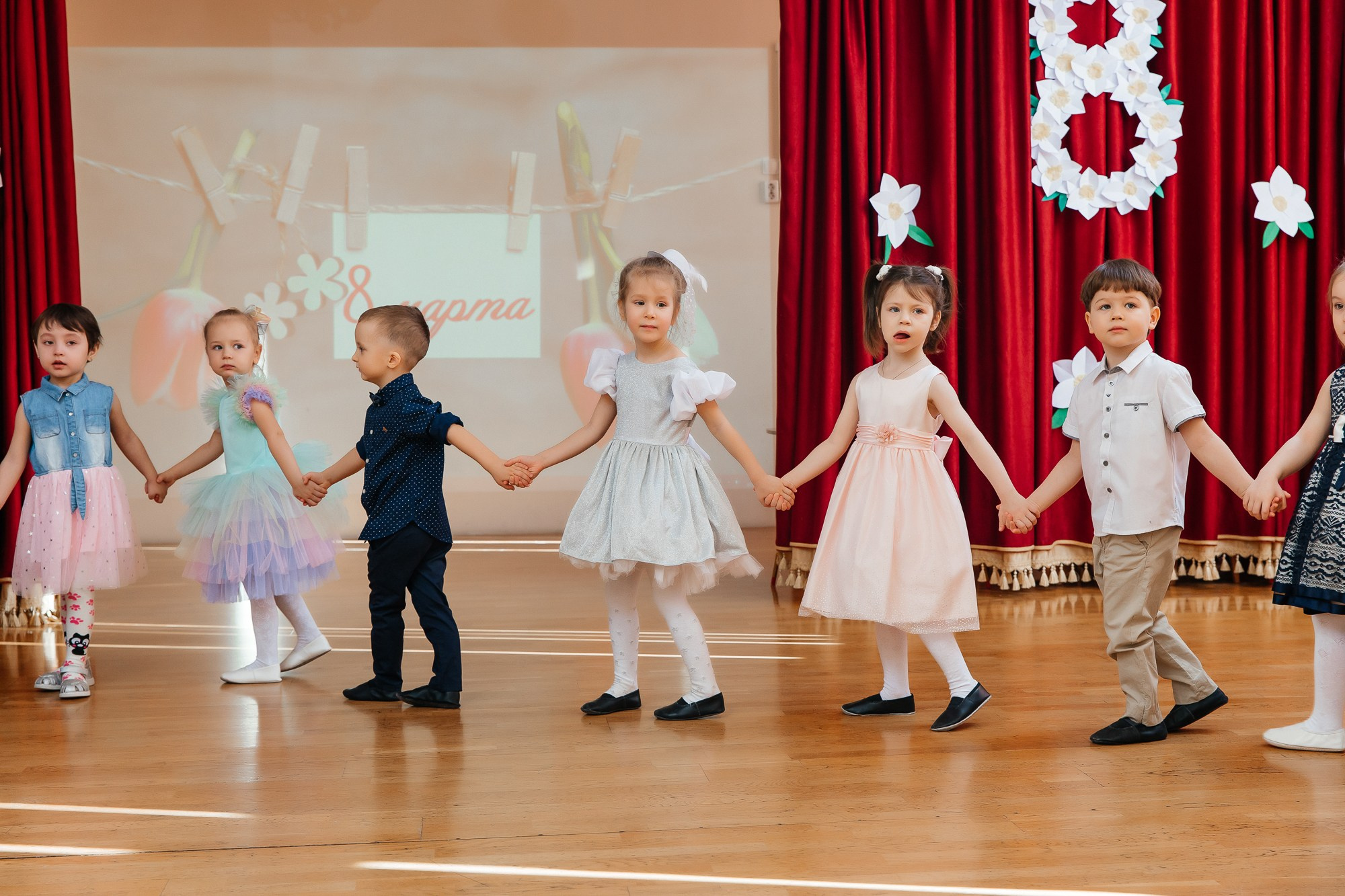 Детский сад № 93 — Утренник (07.03.2023). Свадебный и семейный фотограф Крамар Наталья