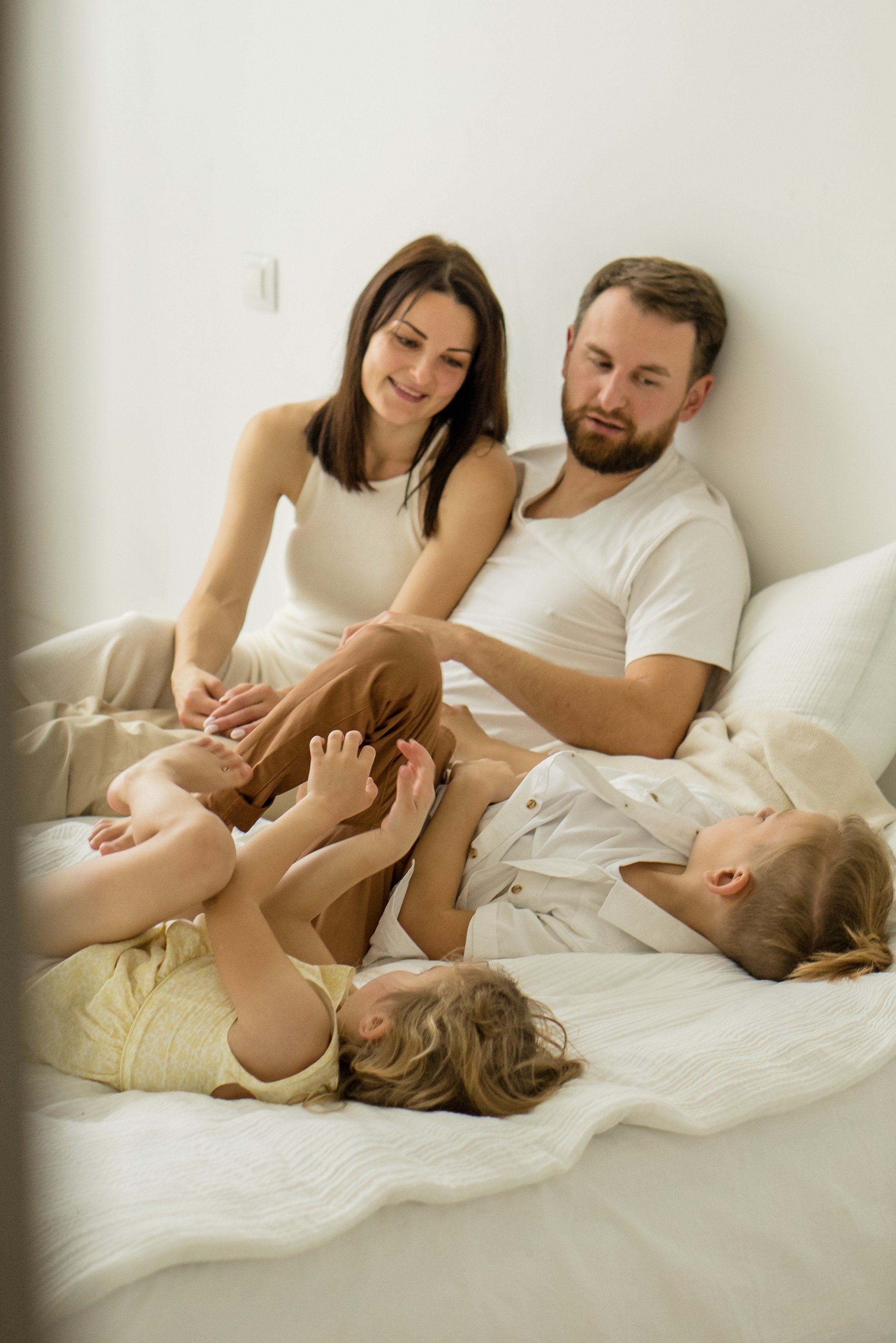 Семейная фотосессия семьи К. в фотостудии. Фотограф Ольга Игорева