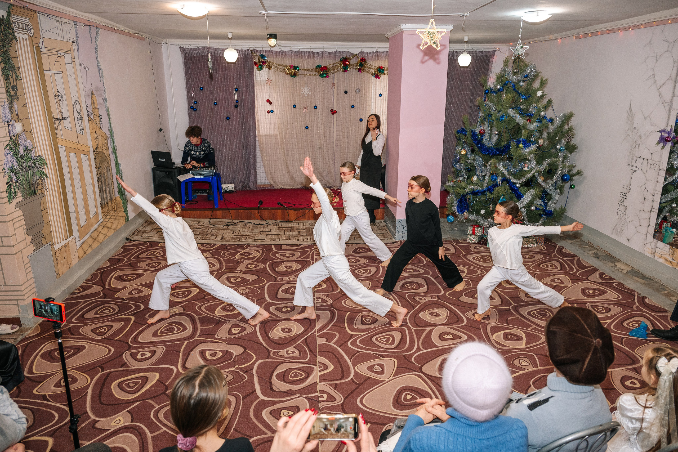 Новогодняя ёлка 2026. Семейный клуб «Открытый город»