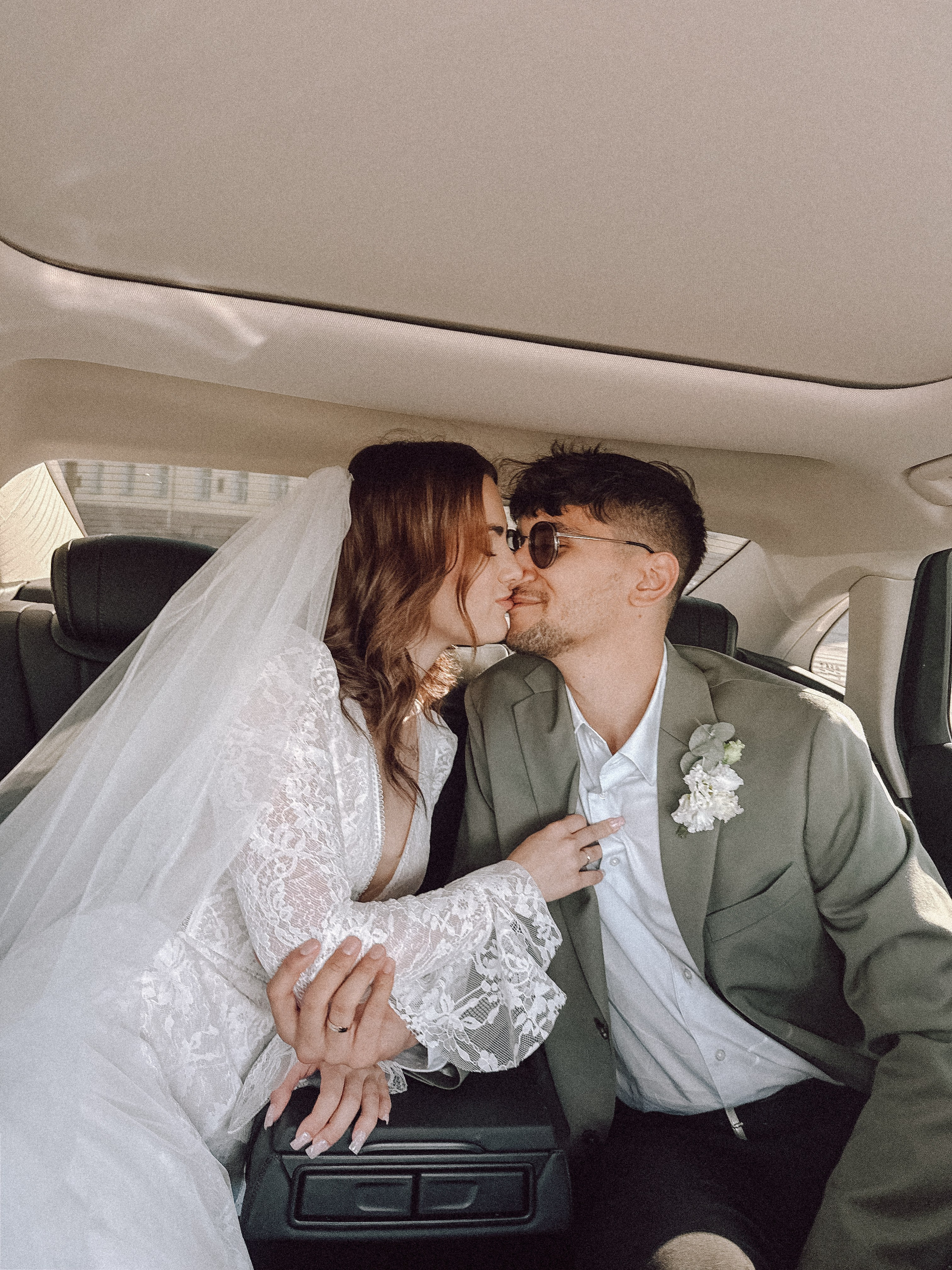 ФОТО НА ТЕЛЕФОН ВО ВРЕМЯ БРАКОСОЧЕТАНИЯ В ПЕРВОМ ДВОРЦЕ И ПРОГУЛКИ. Профессиональный фотограф, Санкт-Петербург — Виктория Богомолова