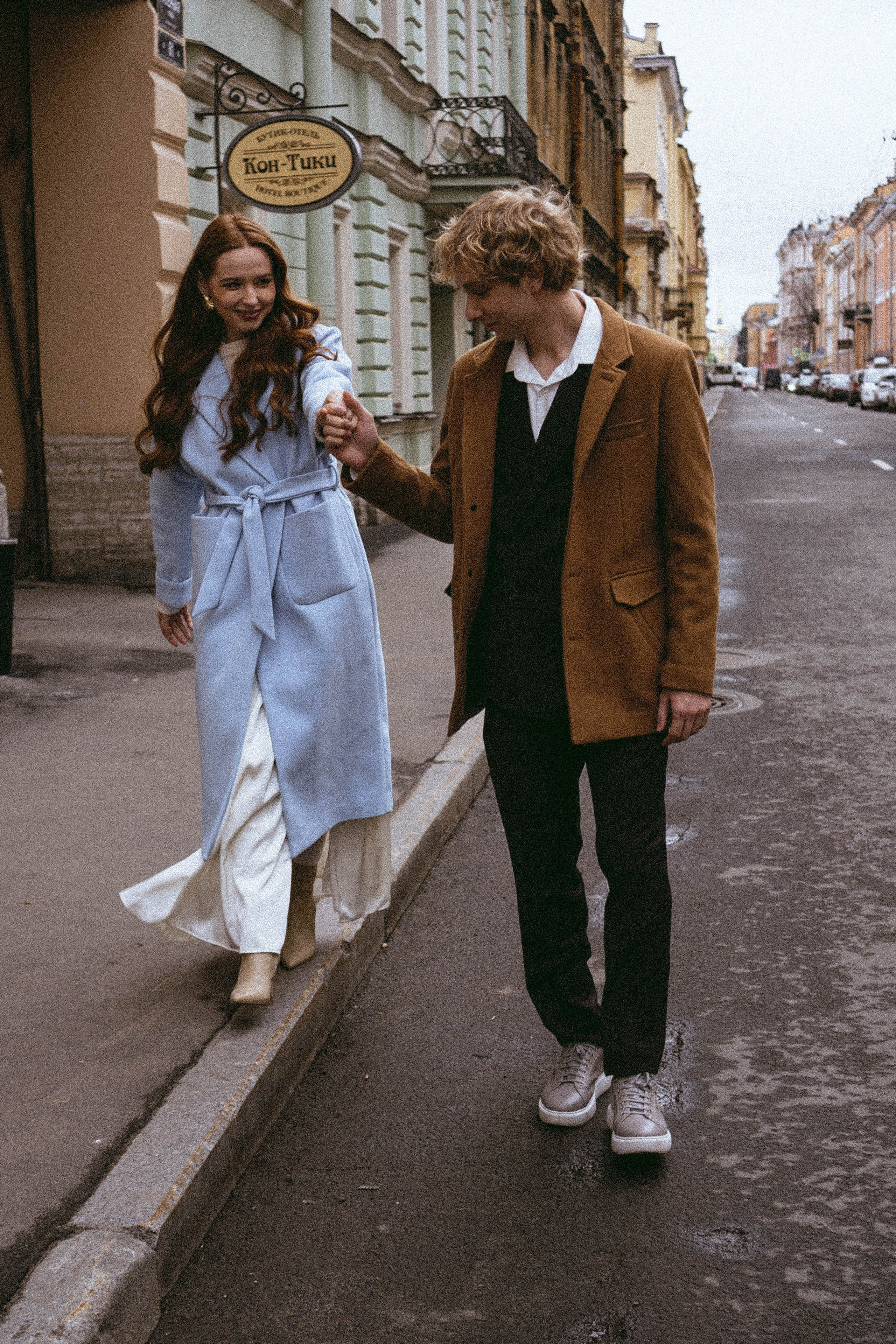 СВАДЕБНАЯ СЬЕМКА В ОТЕЛЕ. СБОРЫ ЖЕНИХА И НЕВЕСТЫ И ТАКЖЕ ТОР И ПОДГОТОВКА К ПРОГУЛКЕ И ПРОГУЛКА ПО ПЕТРОГРАДКЕ. Профессиональный фотограф, Санкт-Петербург — Виктория Богомолова