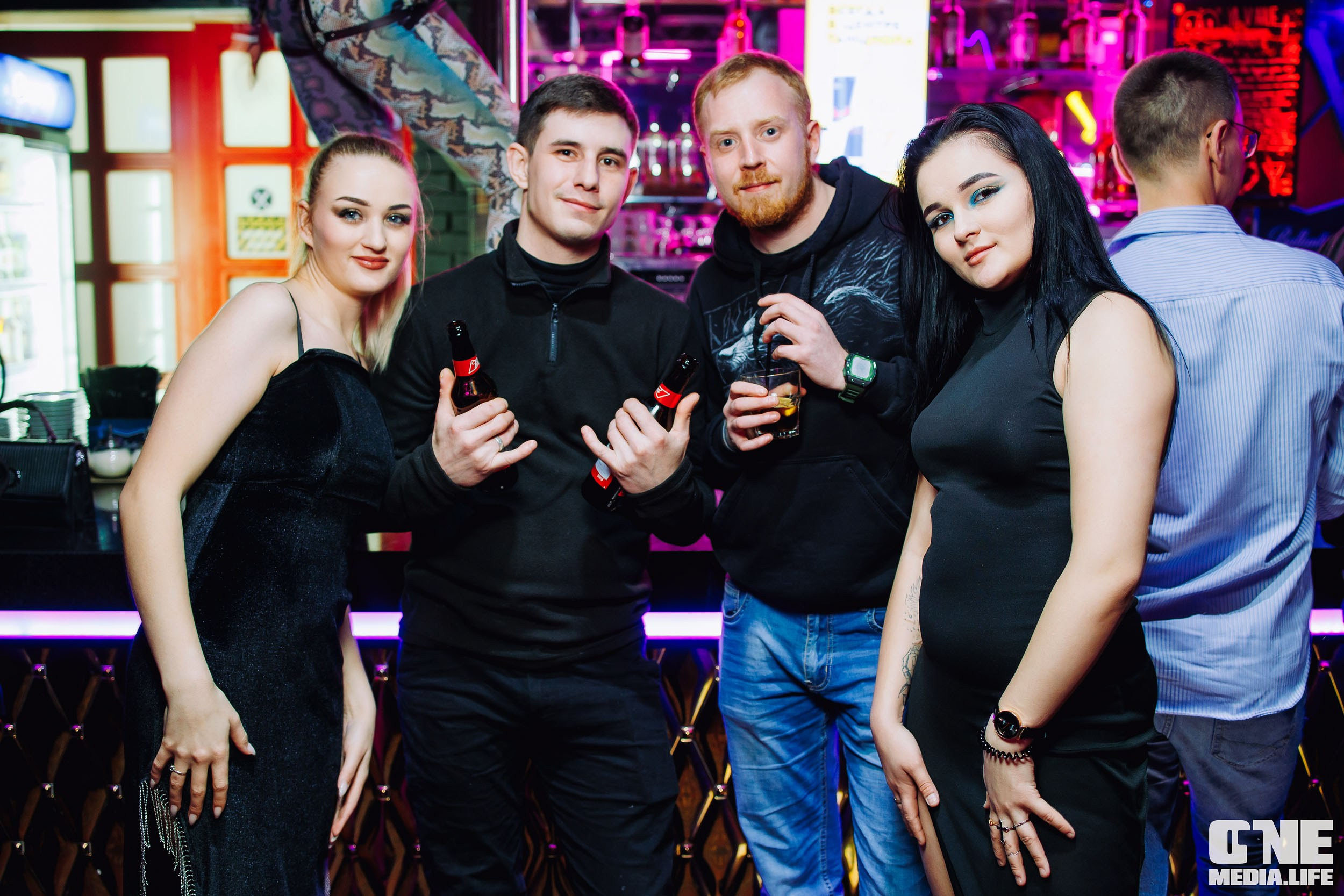 Фоторепортаж из бара XxxX. One Media Life: фоторепортажи, фотоотчеты с мероприятий и заведений