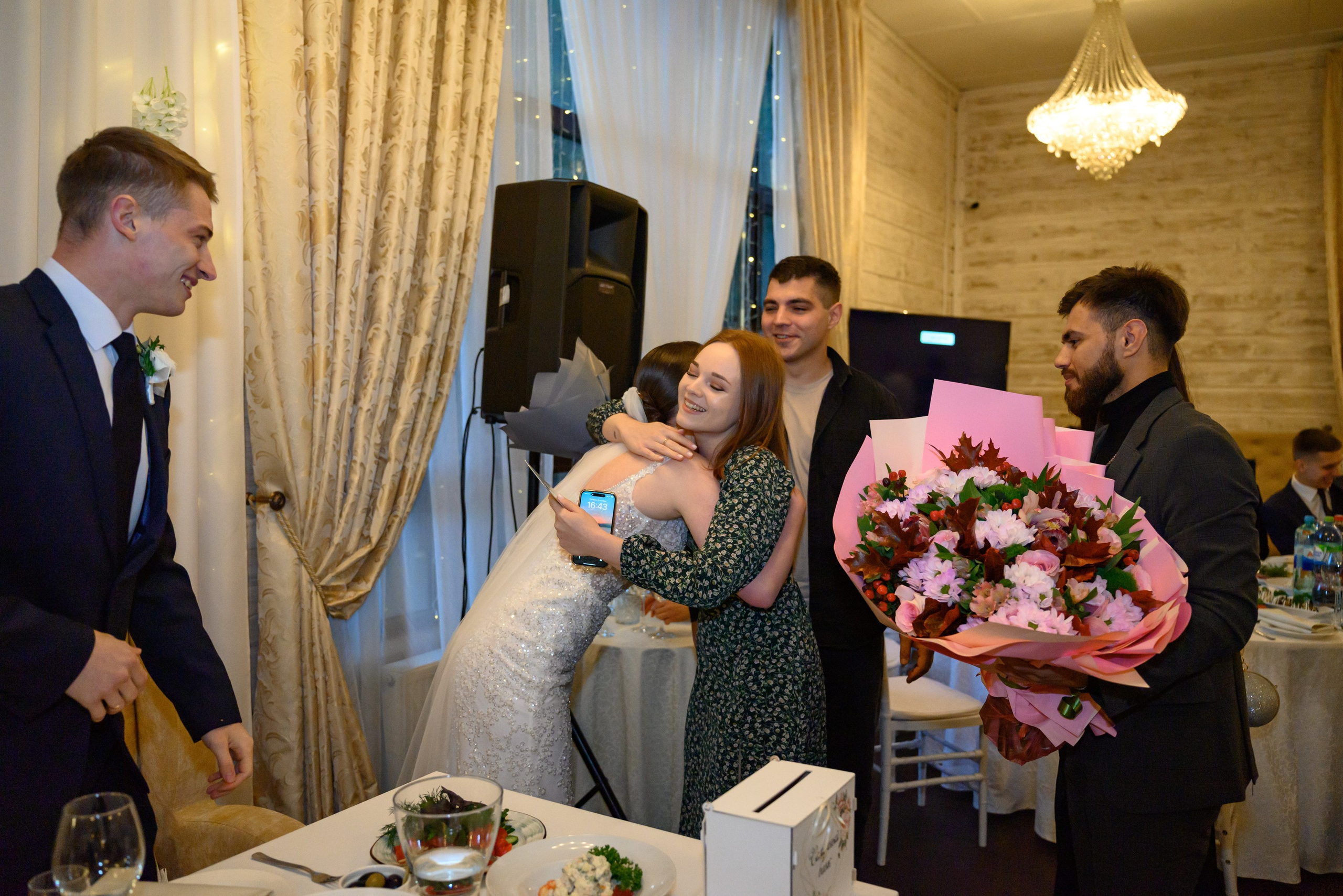Ресторан. Репортаж. Максим и Мария. Компания и фотошкола по созданию контента в Москве