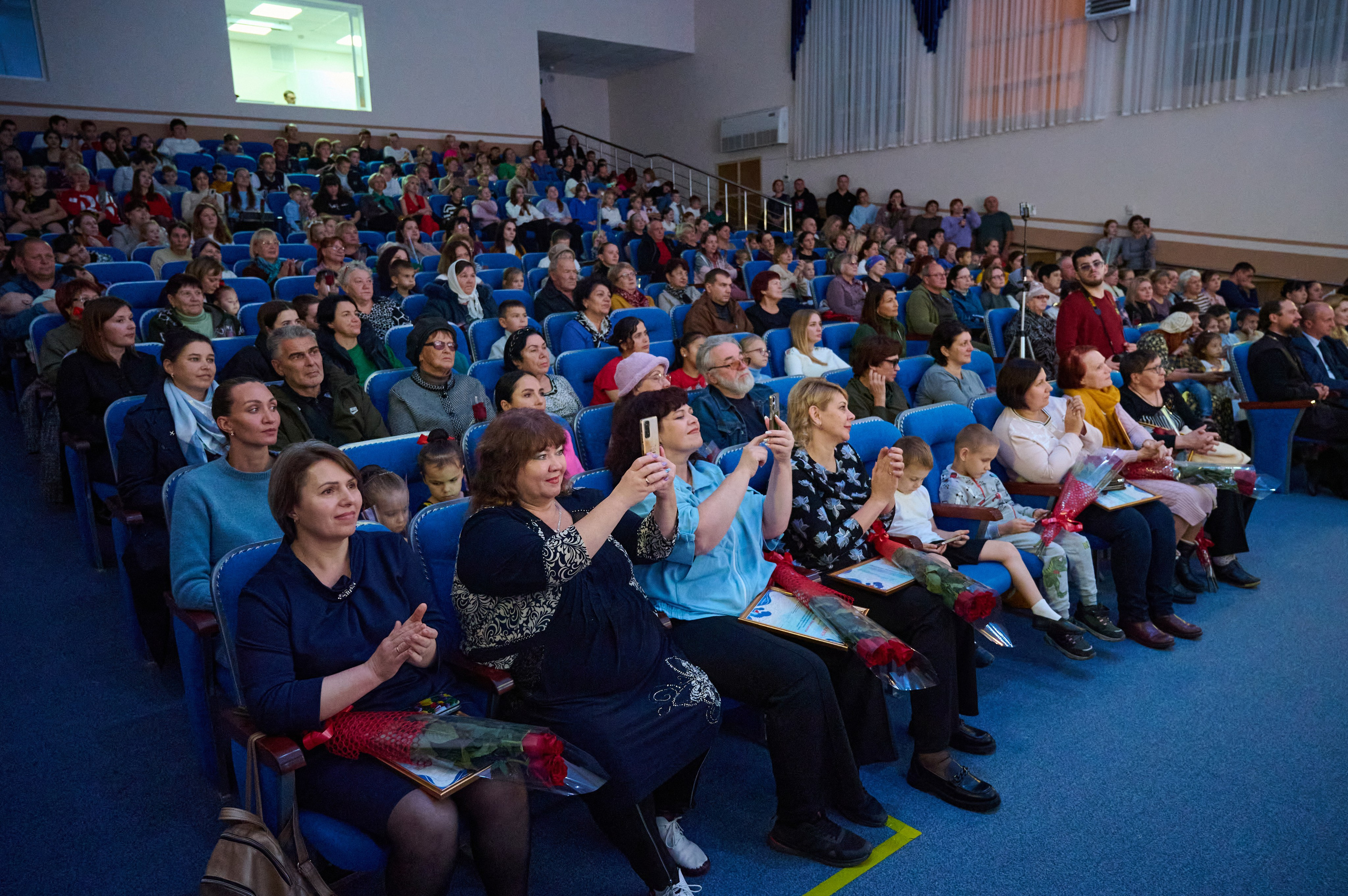 День матери. Марьина роща. Жизнь курорта Кабардинка в фотографиях