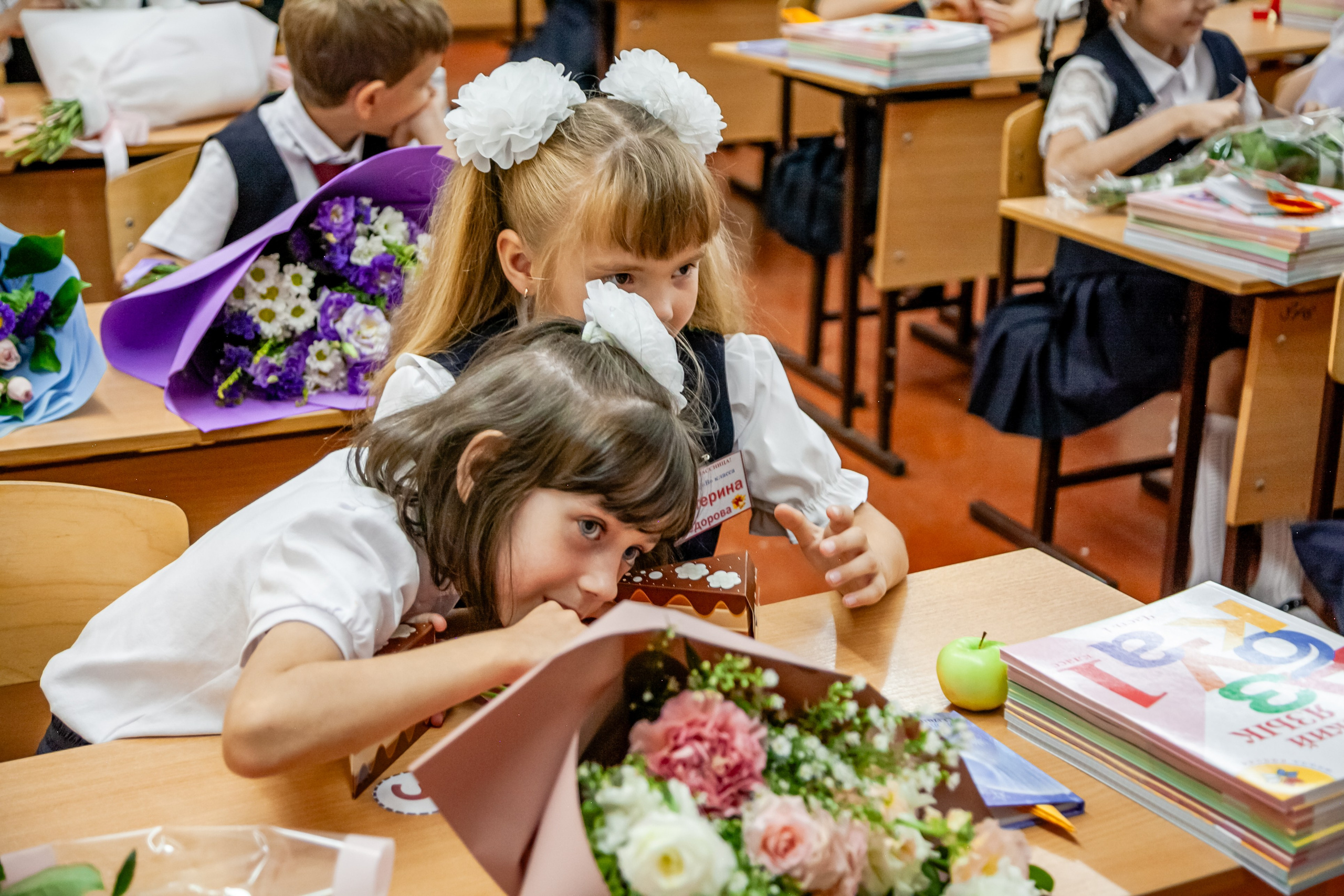 1 сентября линейка. Свадебный и семейный фотограф в Армавире