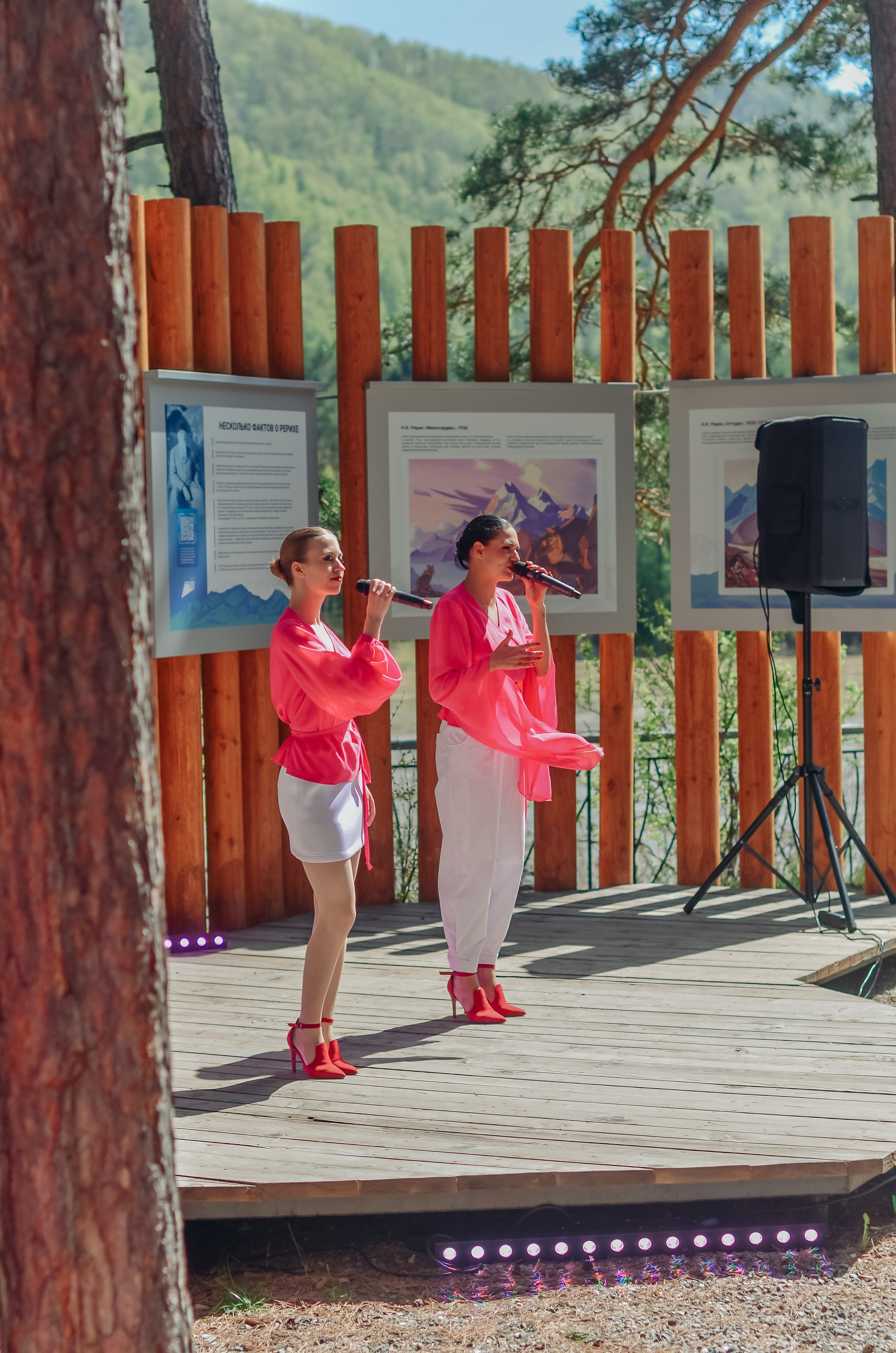 Фестиваль «Цветение Маральника на Алтае 2025». Фоторепортаж. Денисова Аля — фотограф для парных съемок и индивидуальных историй в Барнауле