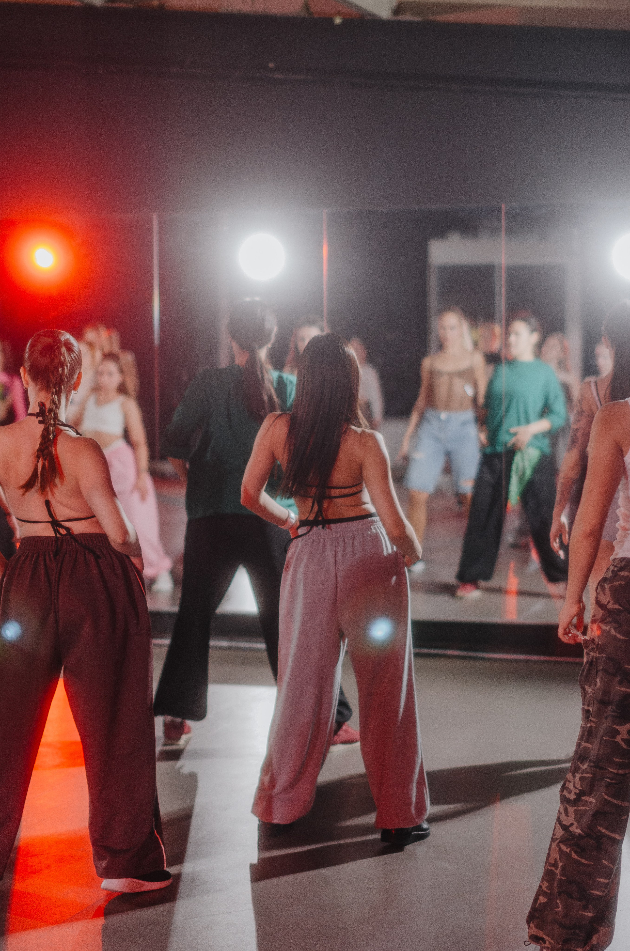 Мастер-классы по High Heels/Girly hip-hop от Оксаны ATTA. Денисова Аля — фотограф для парных съемок и индивидуальных историй в Барнауле