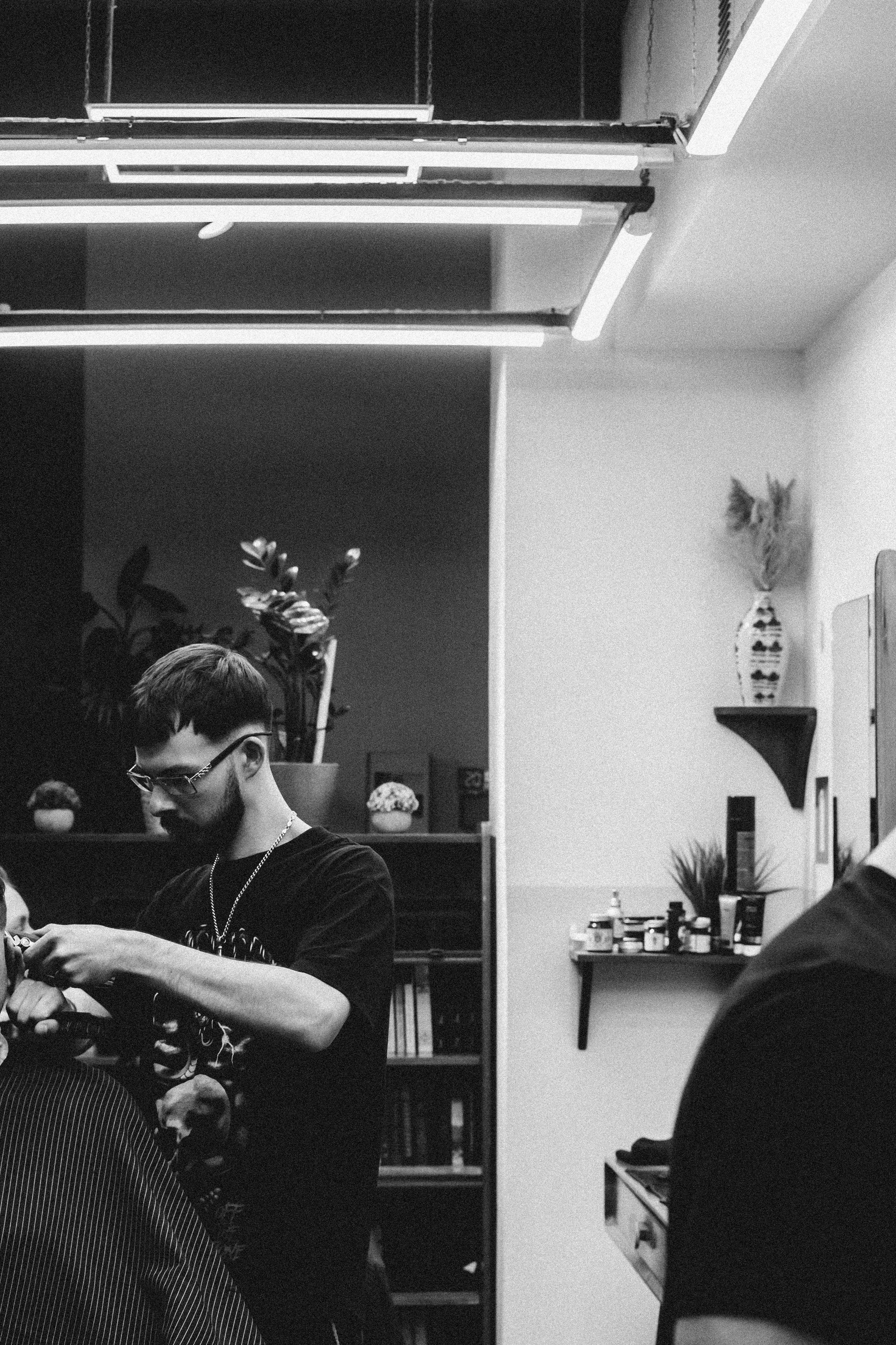 Контент-съемка барбершоп «mæsh». Коммерческий и Портретный Фотограф Симферополь Крым Максим Махо