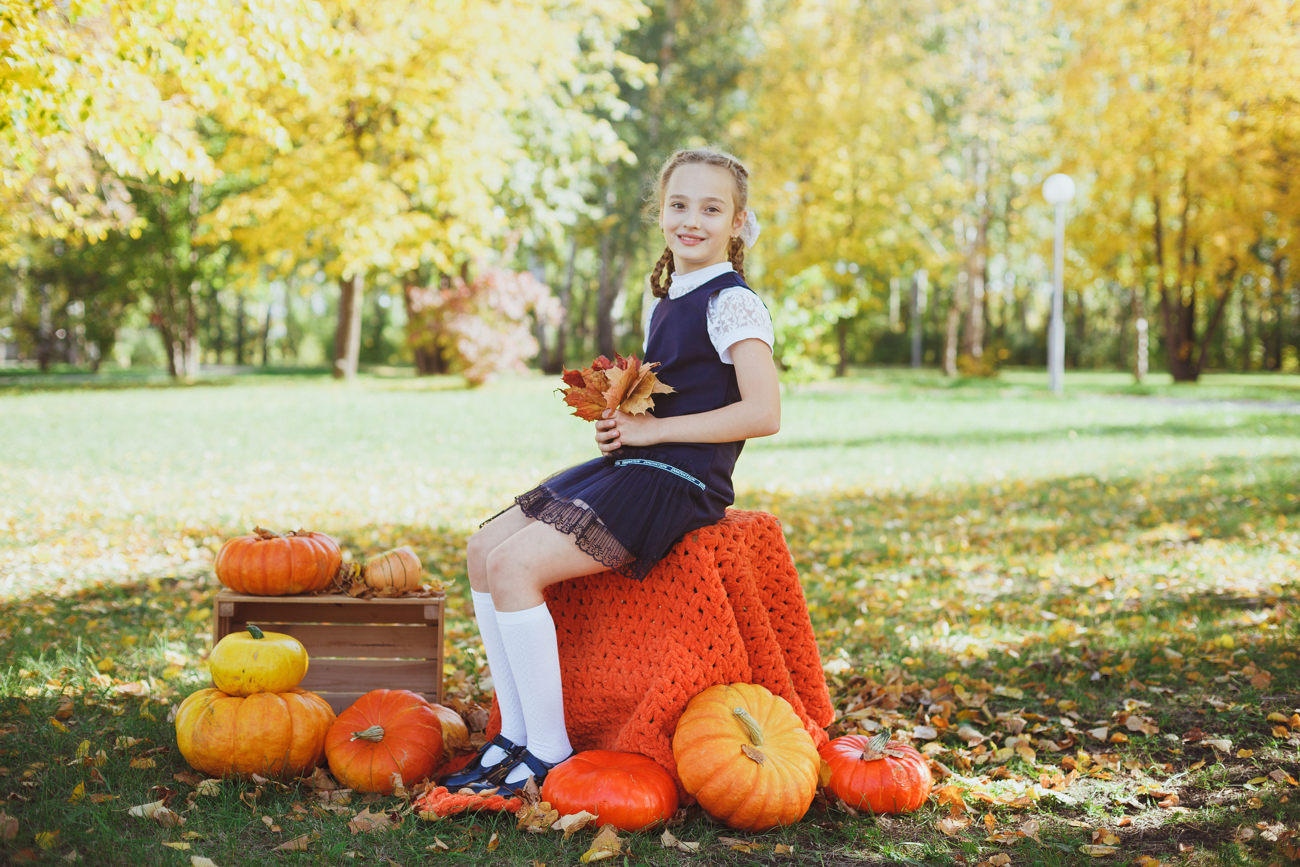 Школьная фотосессия на 31 августа. 1,2,3 сентября. Портреты детей 4-6 штук. Групповые общие 2-5 шт. Цена 450р. (1). Семейный и детский фотограф в Сухом Логу Ольга Кайгородова