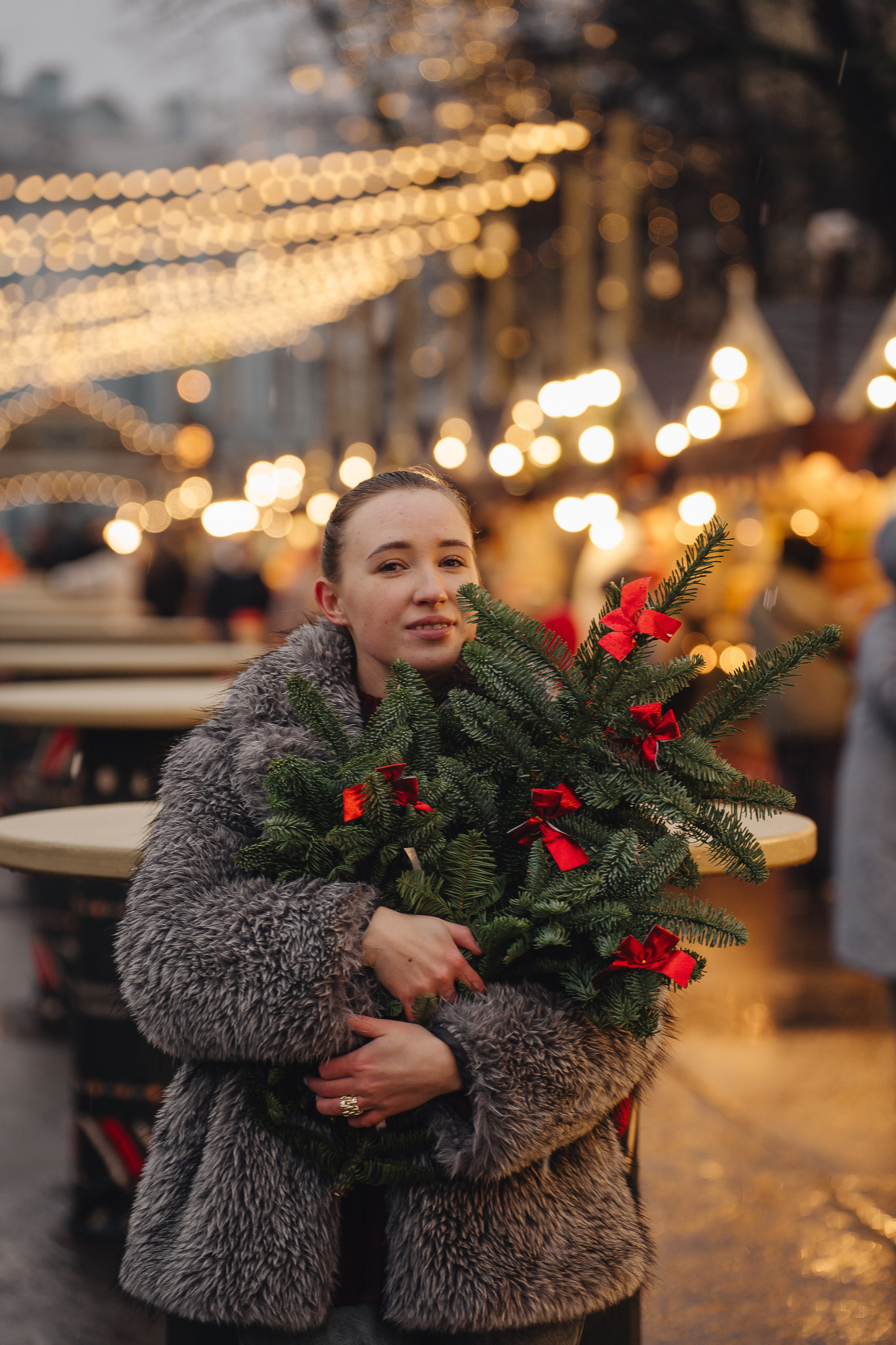 ПРОГУЛКА НА МАНЕЖНОЙ ПЛОЩАДИ ДЛЯ ДЕВУШКИ ПЕРЕД НОВЫМ ГОДОМ (НОВОГОДНЯЯ ФОТОСЕССИИЯ НА МАНЕЖНОЙ ПЛОЩАДИ). Профессиональный фотограф, Санкт-Петербург — Виктория Богомолова
