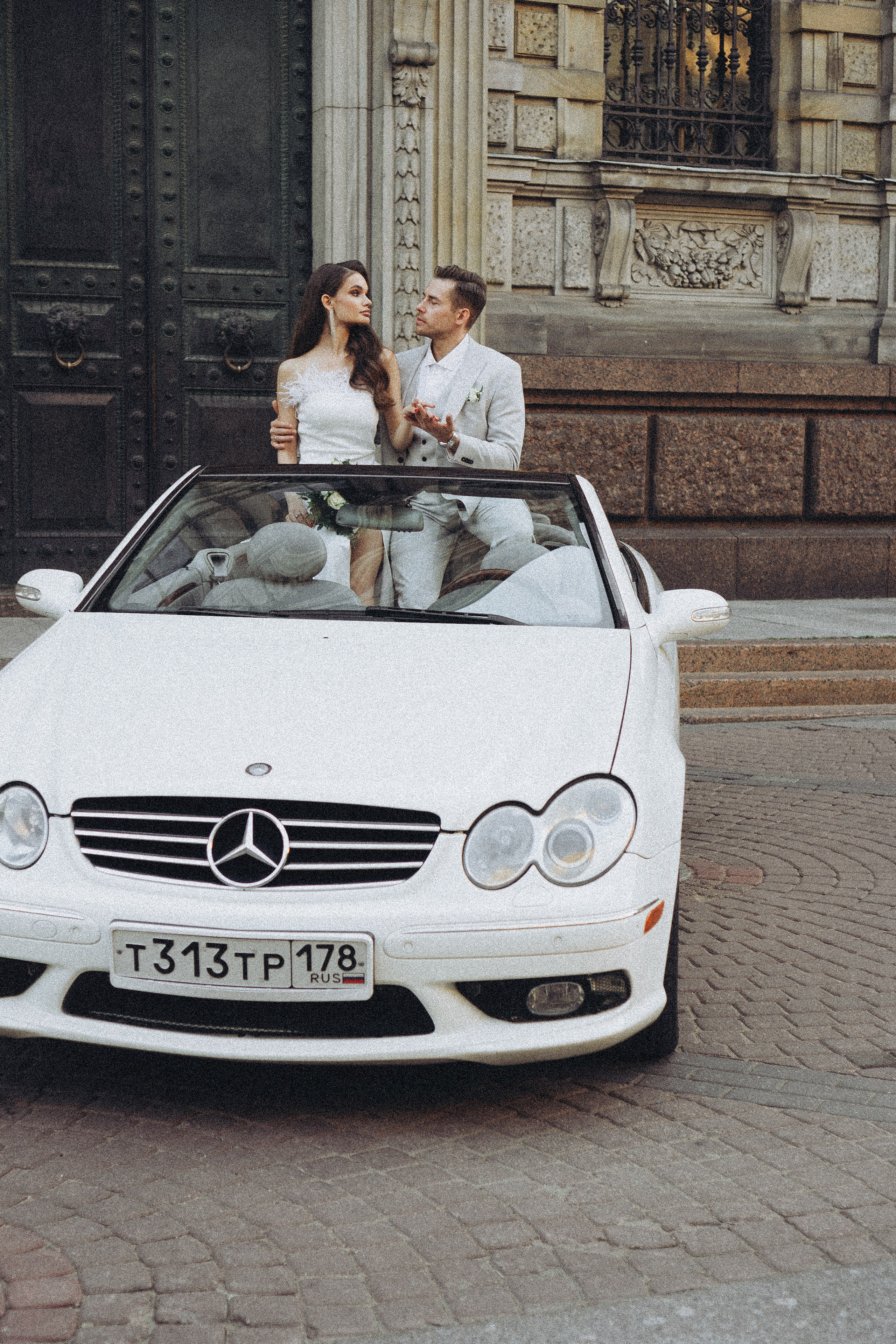 Свадебная сьемка у академии Штиглица. Профессиональный фотограф, Санкт-Петербург — Виктория Богомолова