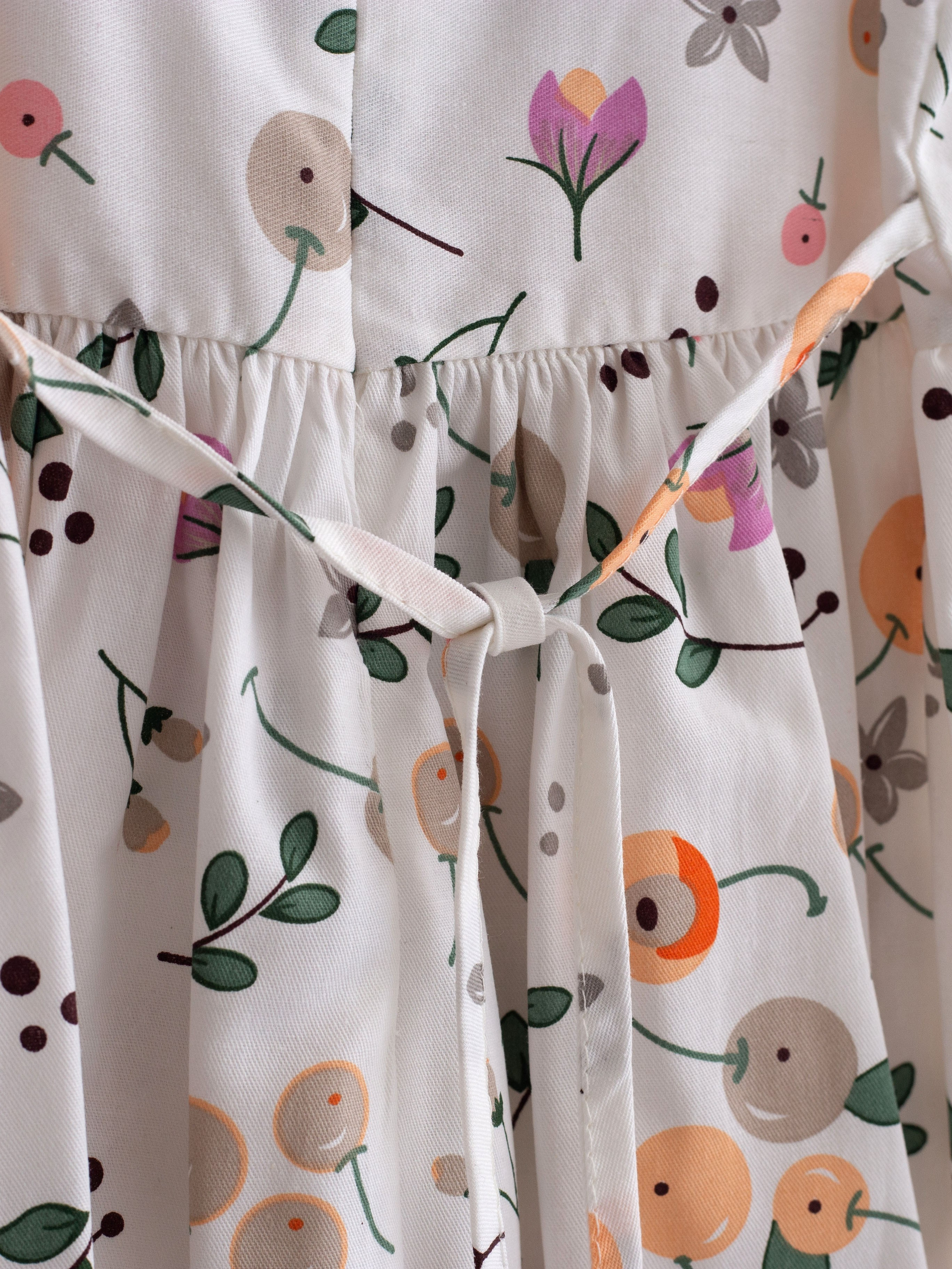 Детские платья цветные. Фотограф для различных событий, проектов, маркетплейсов, сайтов и мероприятий в Екатеринбурге