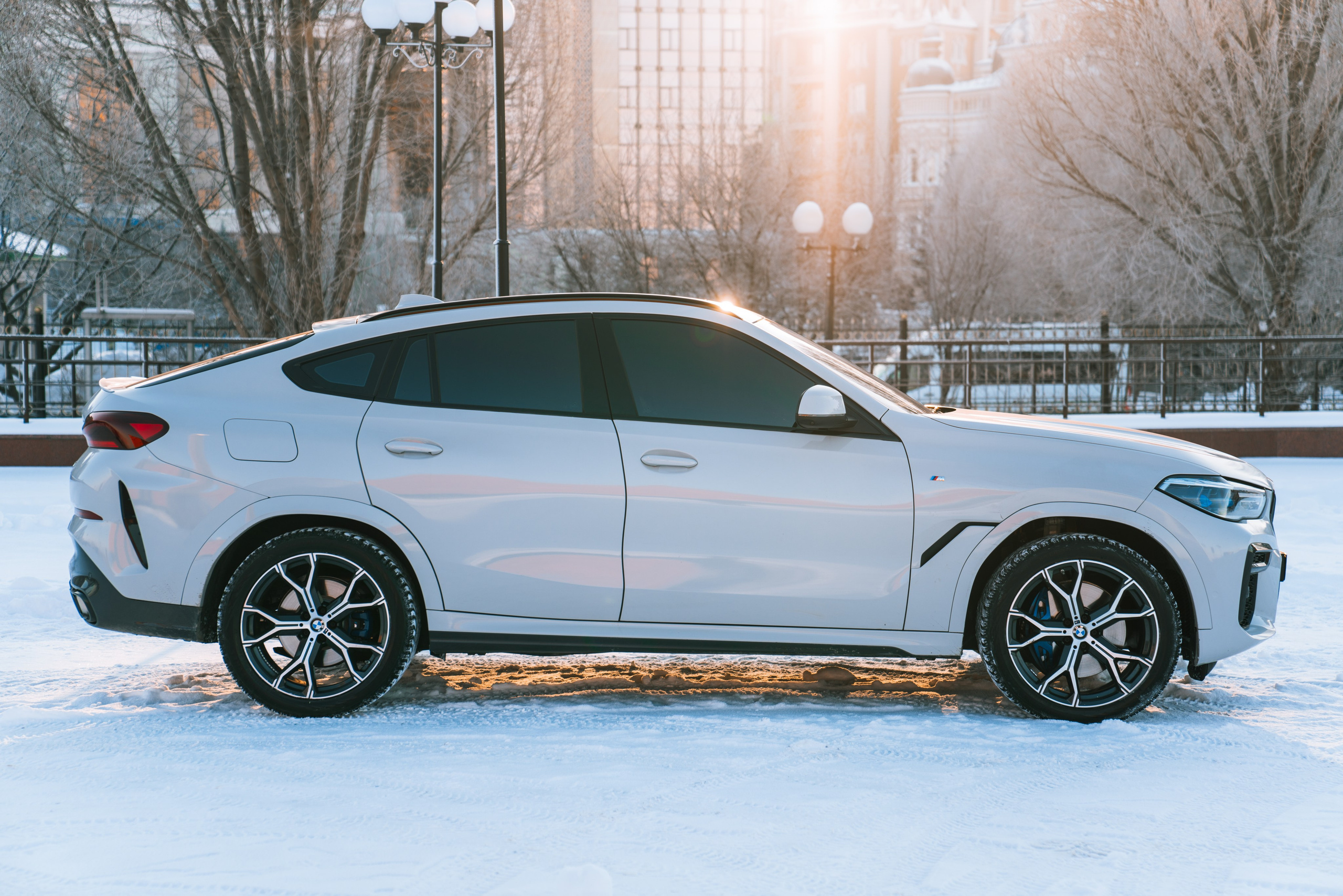 BMW X6 30d X-Drive. Идеальные портреты для соцсетей — Фотограф Ленар