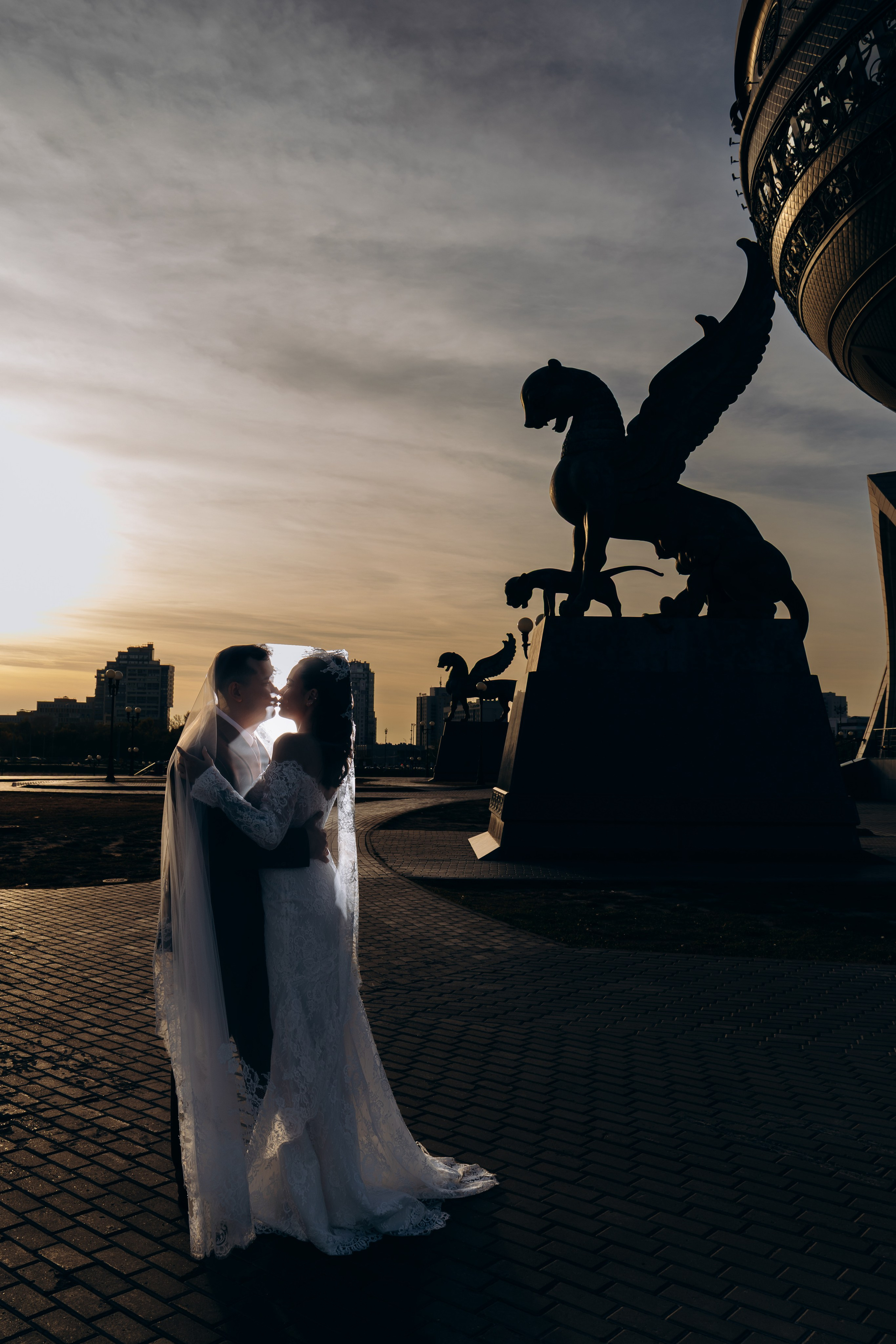 Свадебная фотосессия в Казани, фотограф на свадьбу, фотосессия на закате, свадебная фотография на природе, молодожены и закат