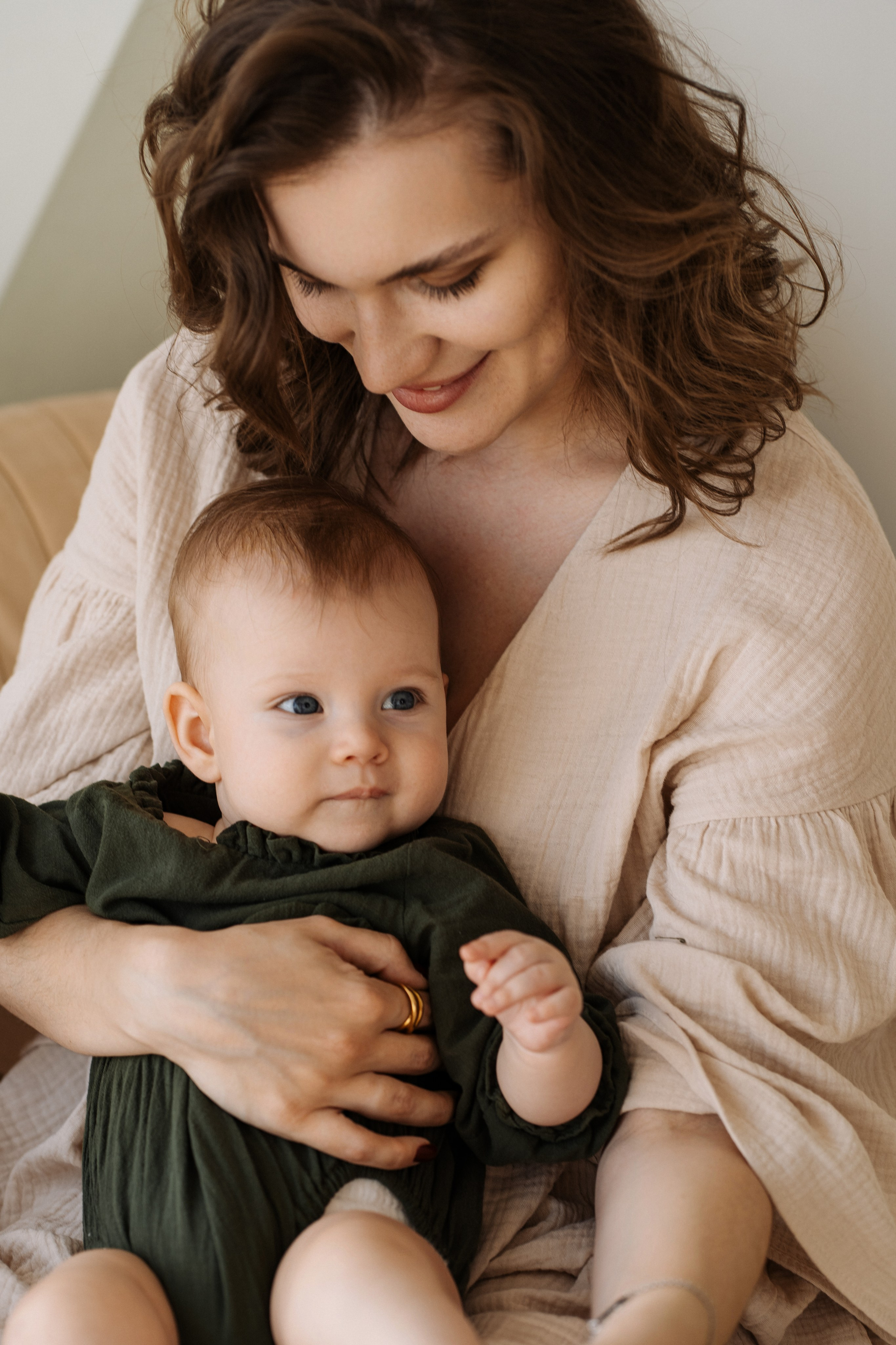 Семейная фотосессия в студии в Москве, семейный фотограф Анна Полушина. Свадебный фотограф в Москве Анна Полушина
