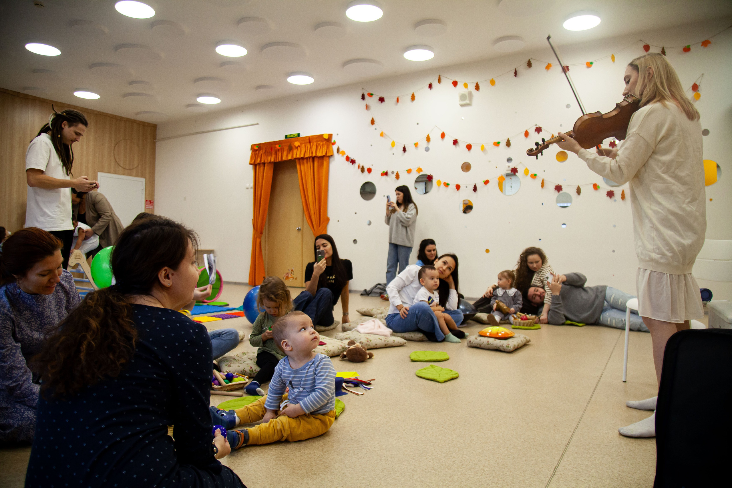 Музыкальный концерт скрипки. 11.11.23. Профессиональное фото в Казани: от идеи до результата. Фотограф Яна Мур