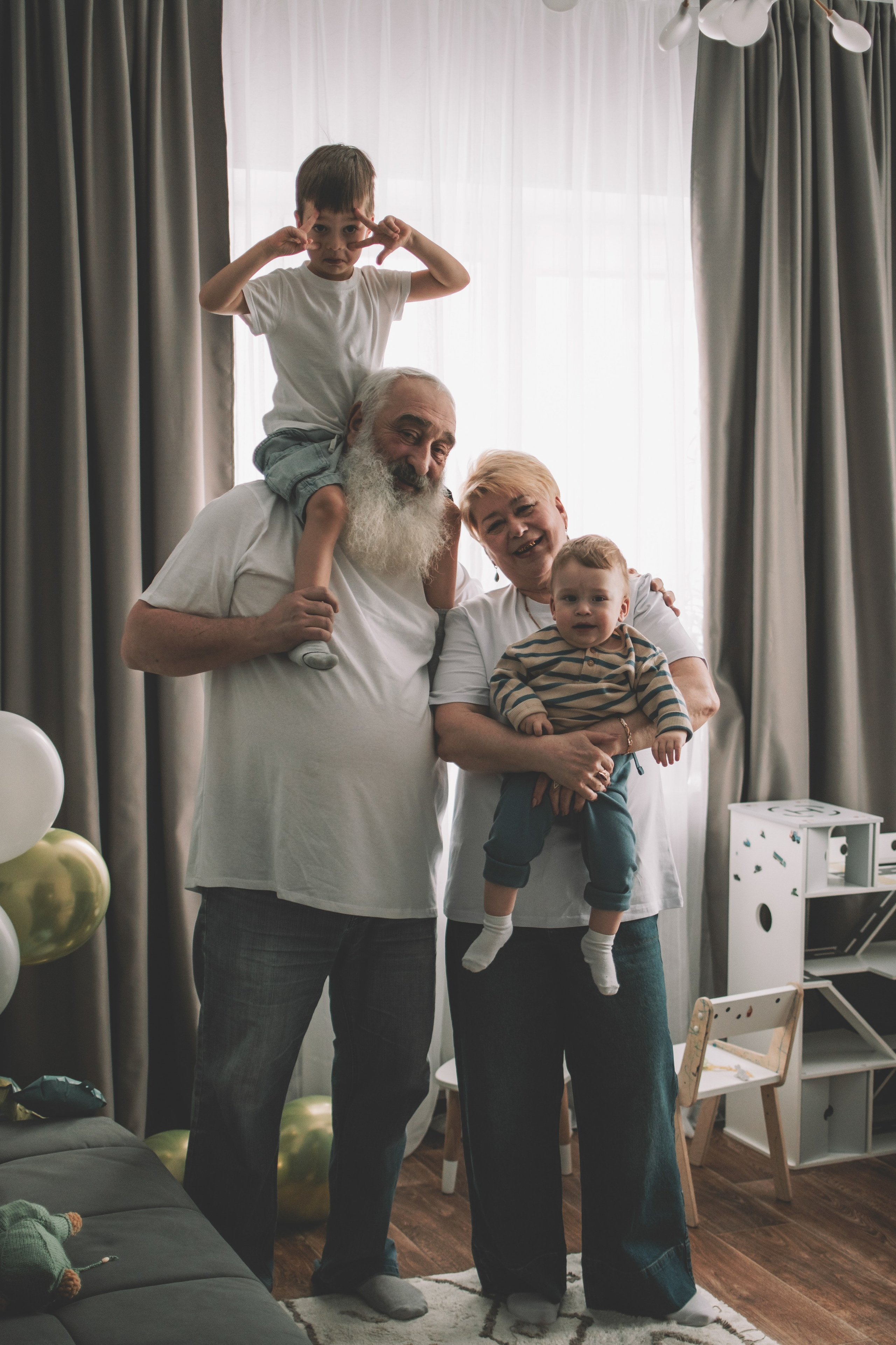 Годовасие в кругу семьи. Семейный и свадебный фотограф Губкинский и Ставрополь