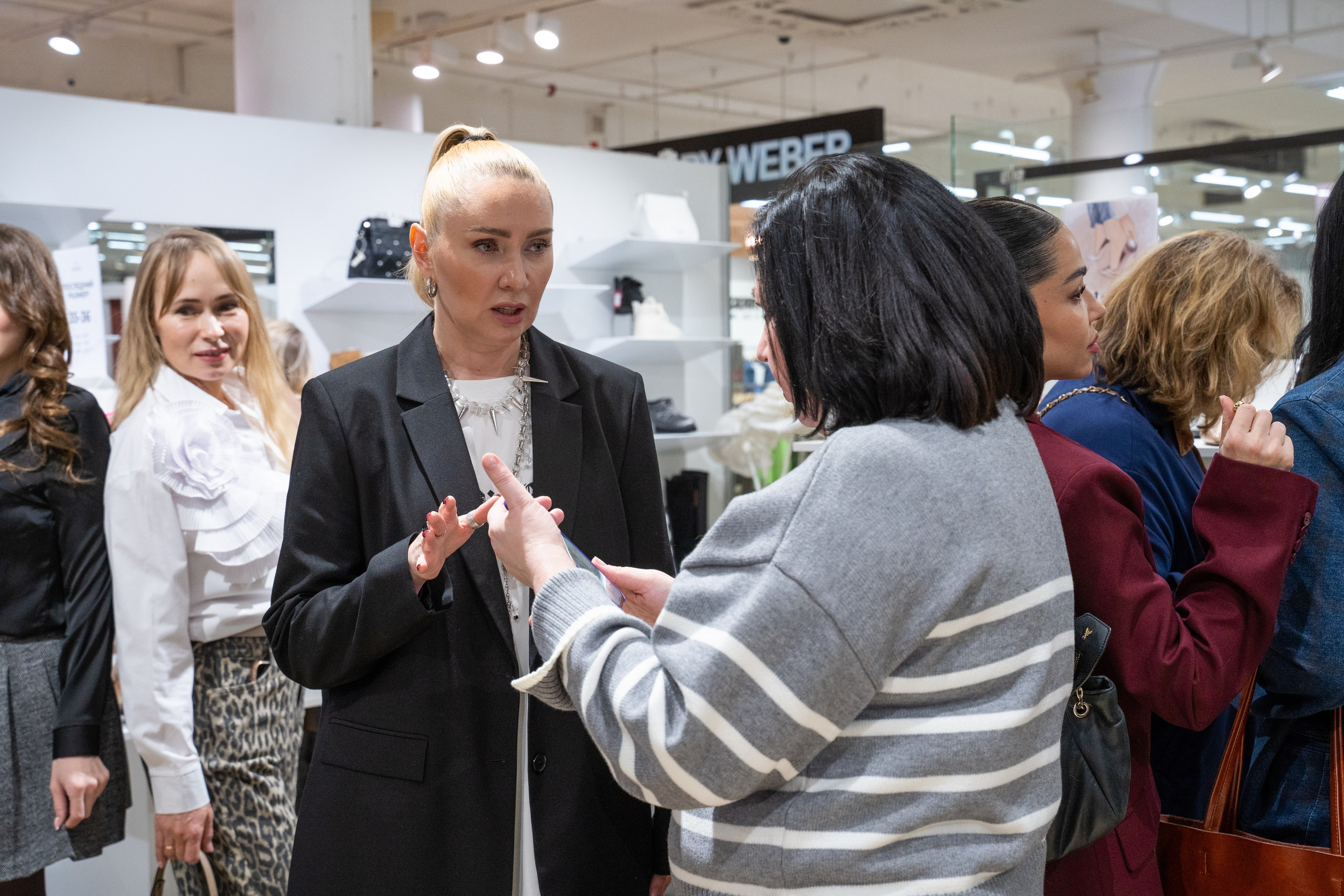 Встреча со стилистом в магазине Milano. Фотограф София Александрова