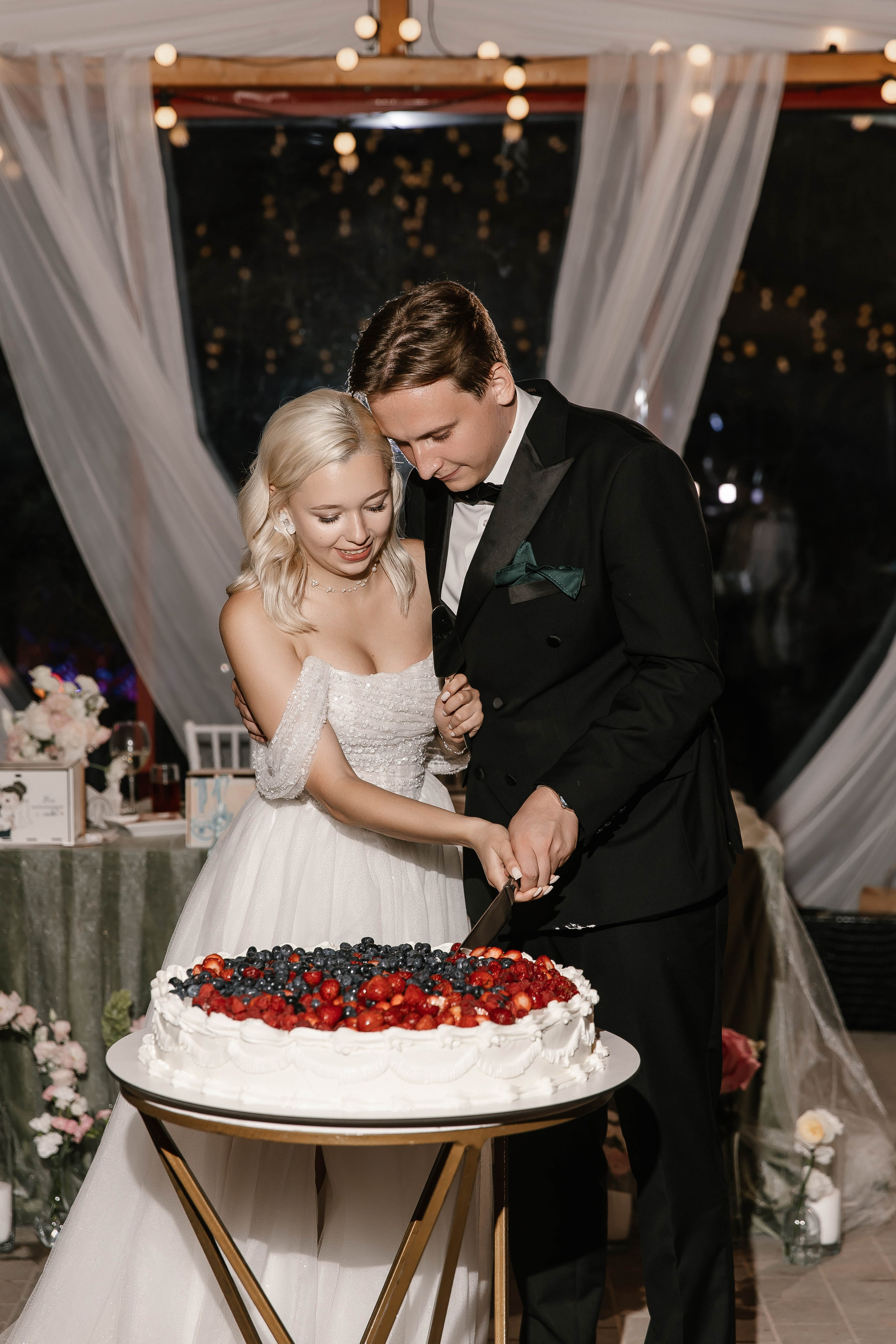 Свадебный фотограф Владлена Зарецкая