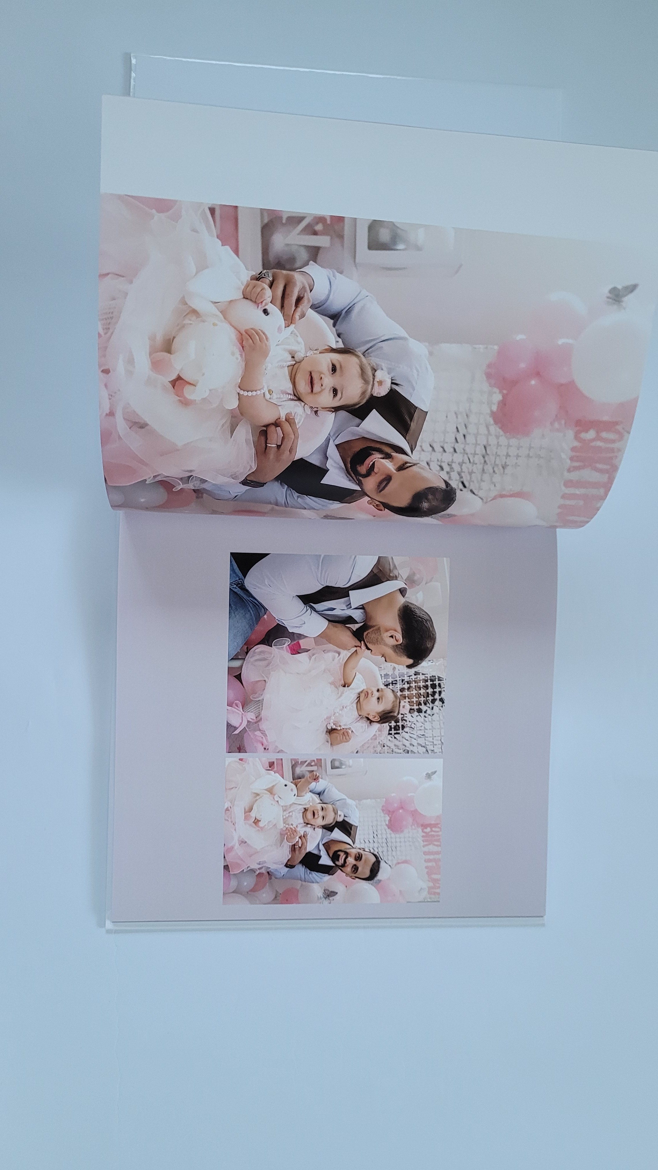 Книга на годик. Мягкие листы. Формат большой 25*25см. Фотограф Котова Валентина