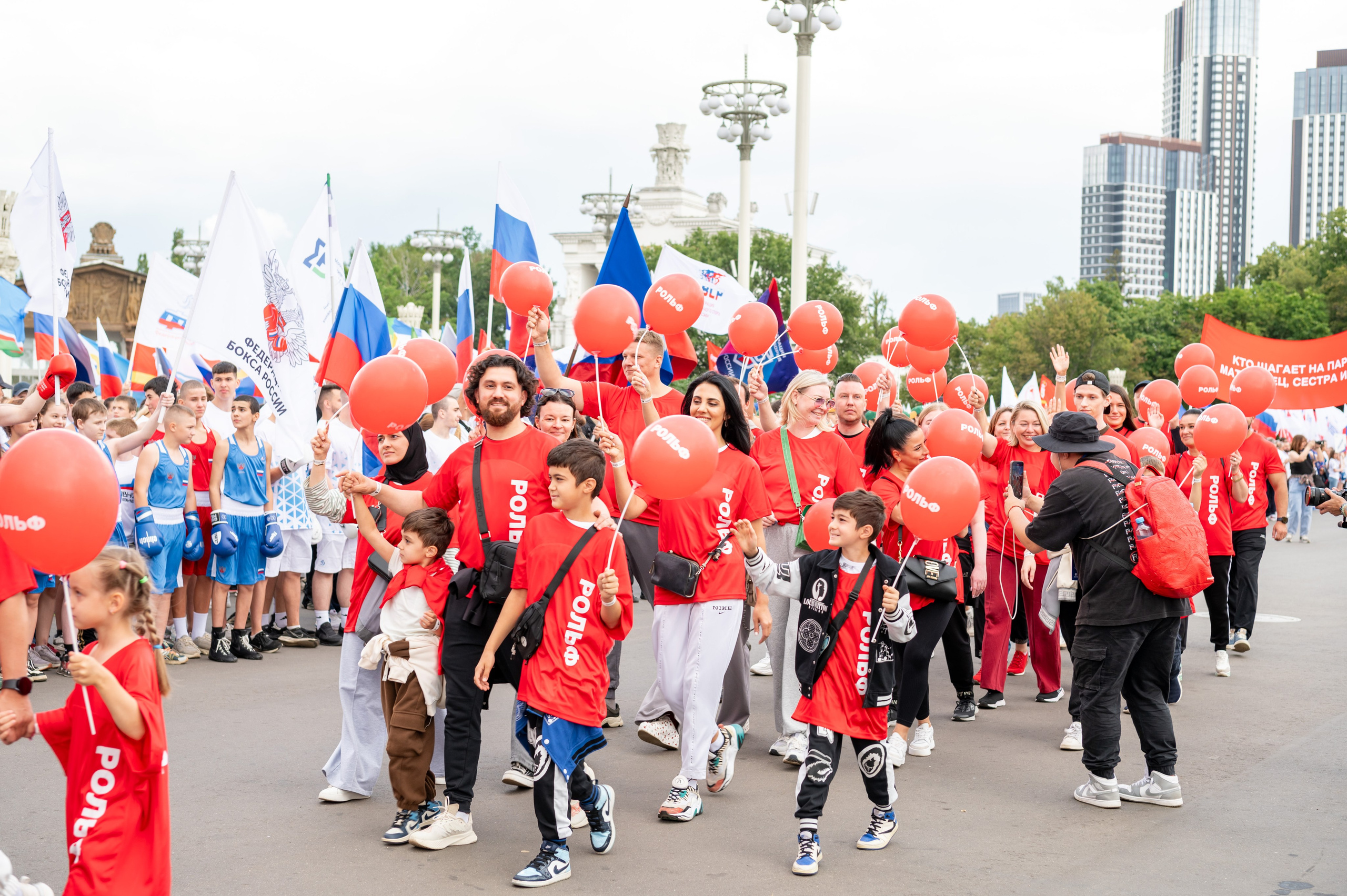 Спортивное шествие посвященное Дню физкультурника!. Детский и семейный фотограф г. Москва Оксана Катаджи