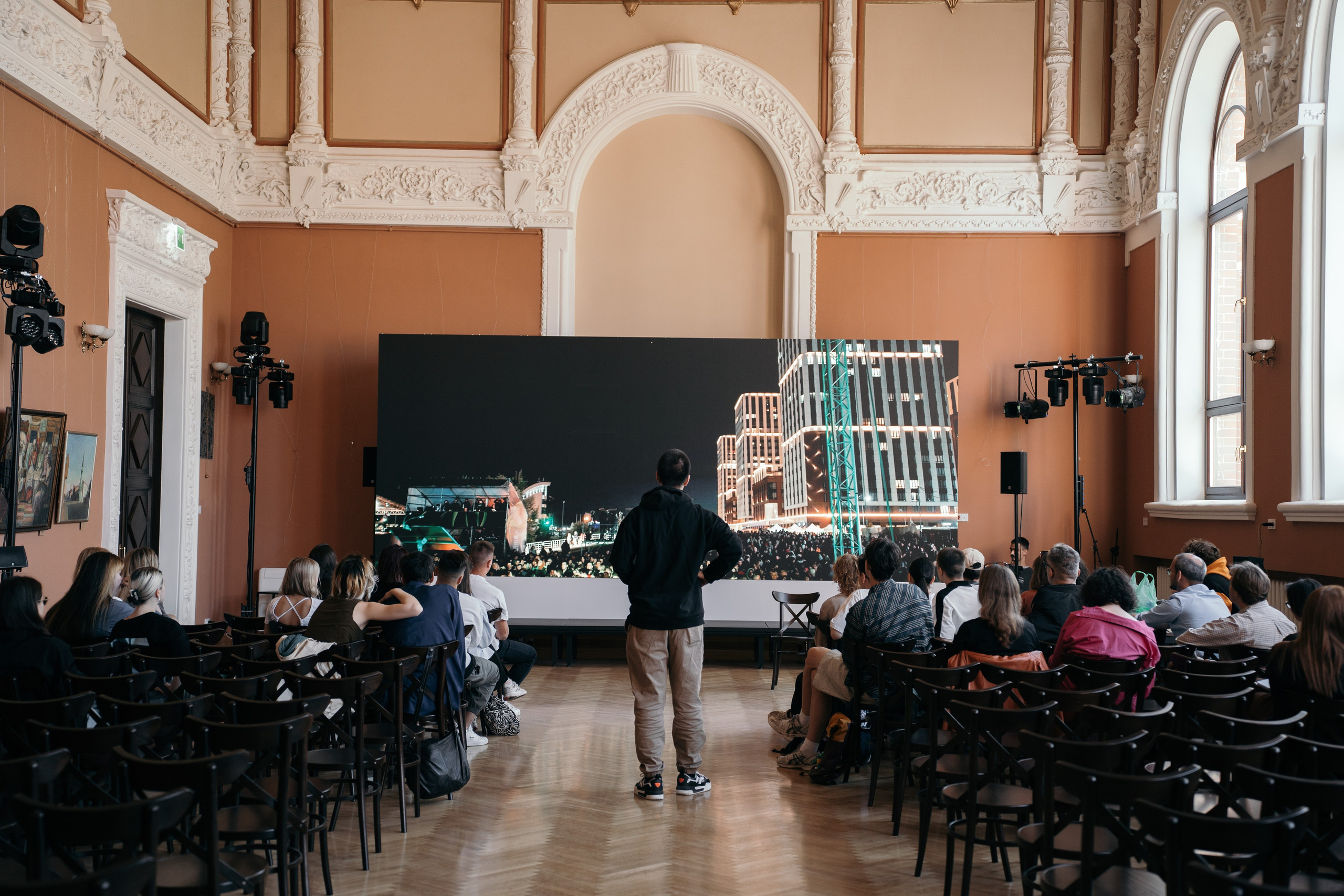 Лекция лаборатории ДОК. Репортажный фотограф в Казани Виктория Трунова