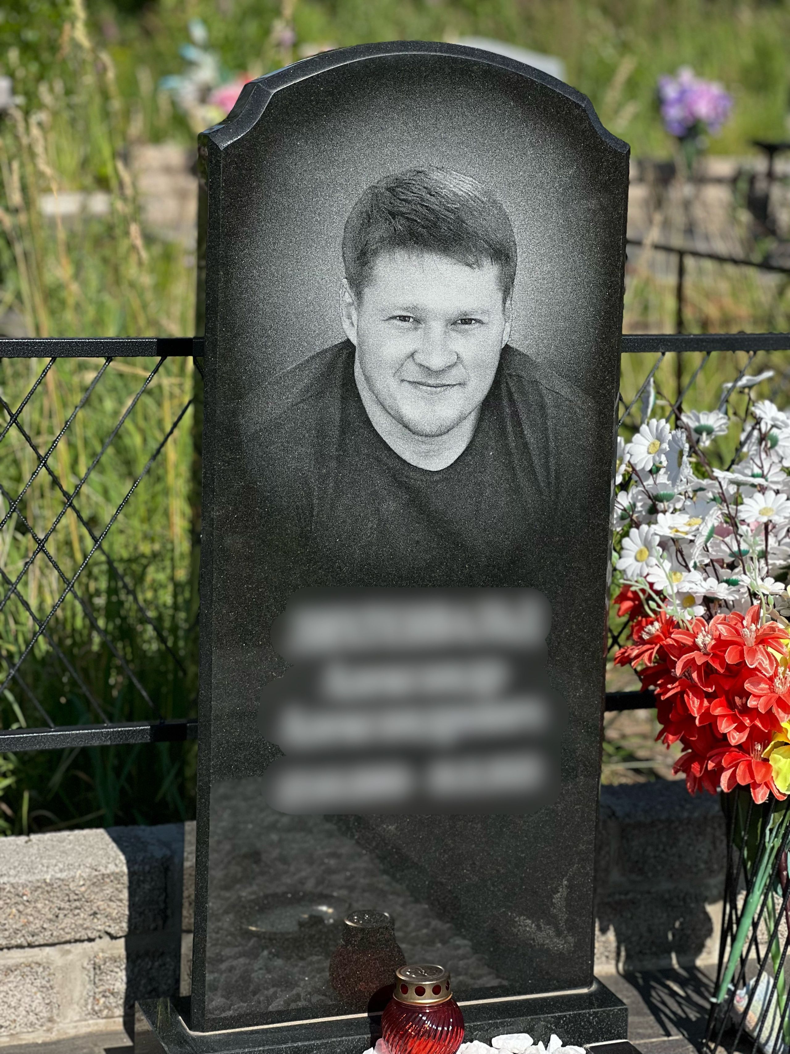 Гравировка от наших художников. ГРАНИТ26 Ритуальные услуги Железногорск. Благоустройство могил, продажа памятников