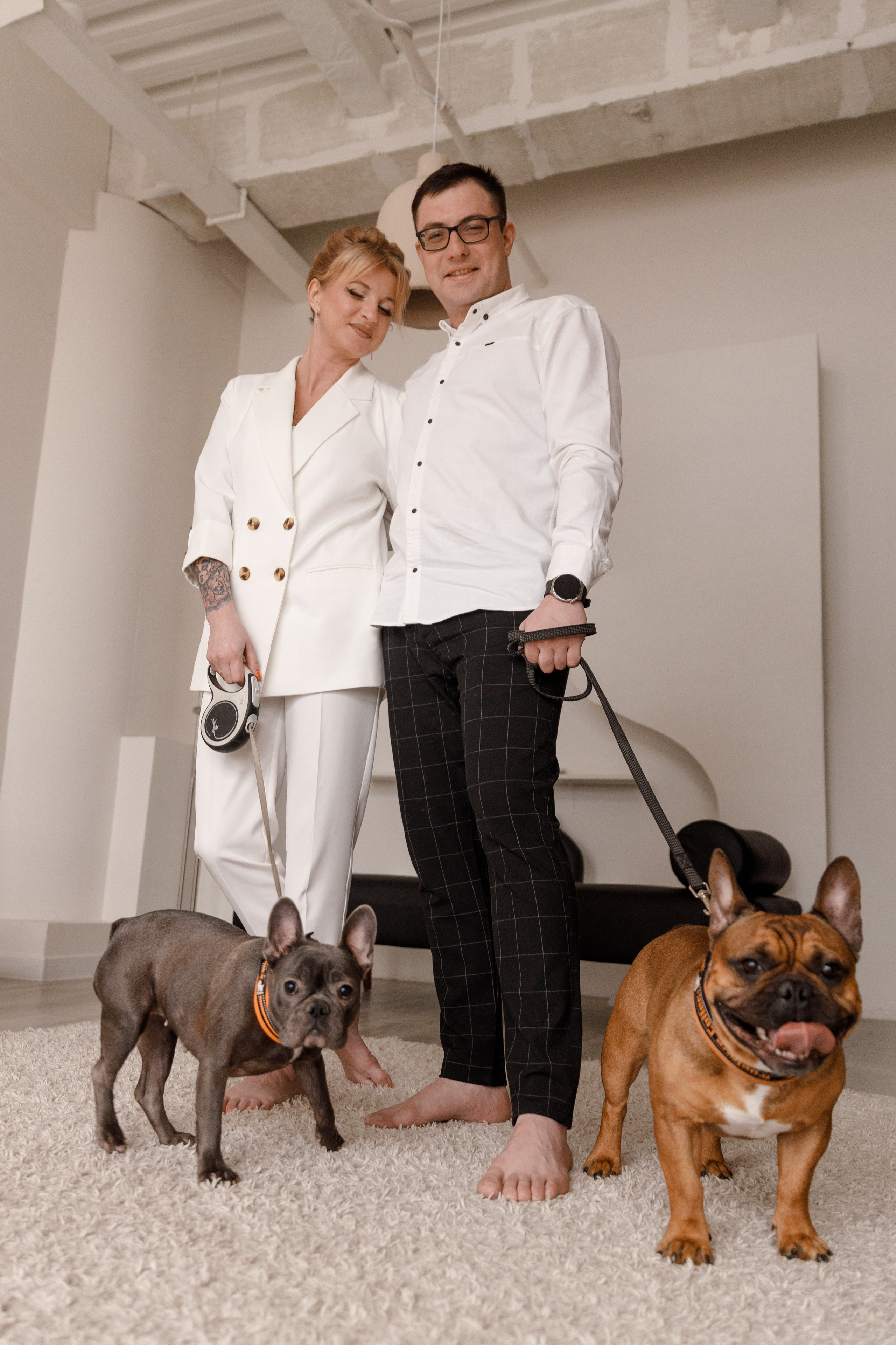 День свадьбы и 2 бульдожика. Авето фото. Выпускные альбомы Камчатка