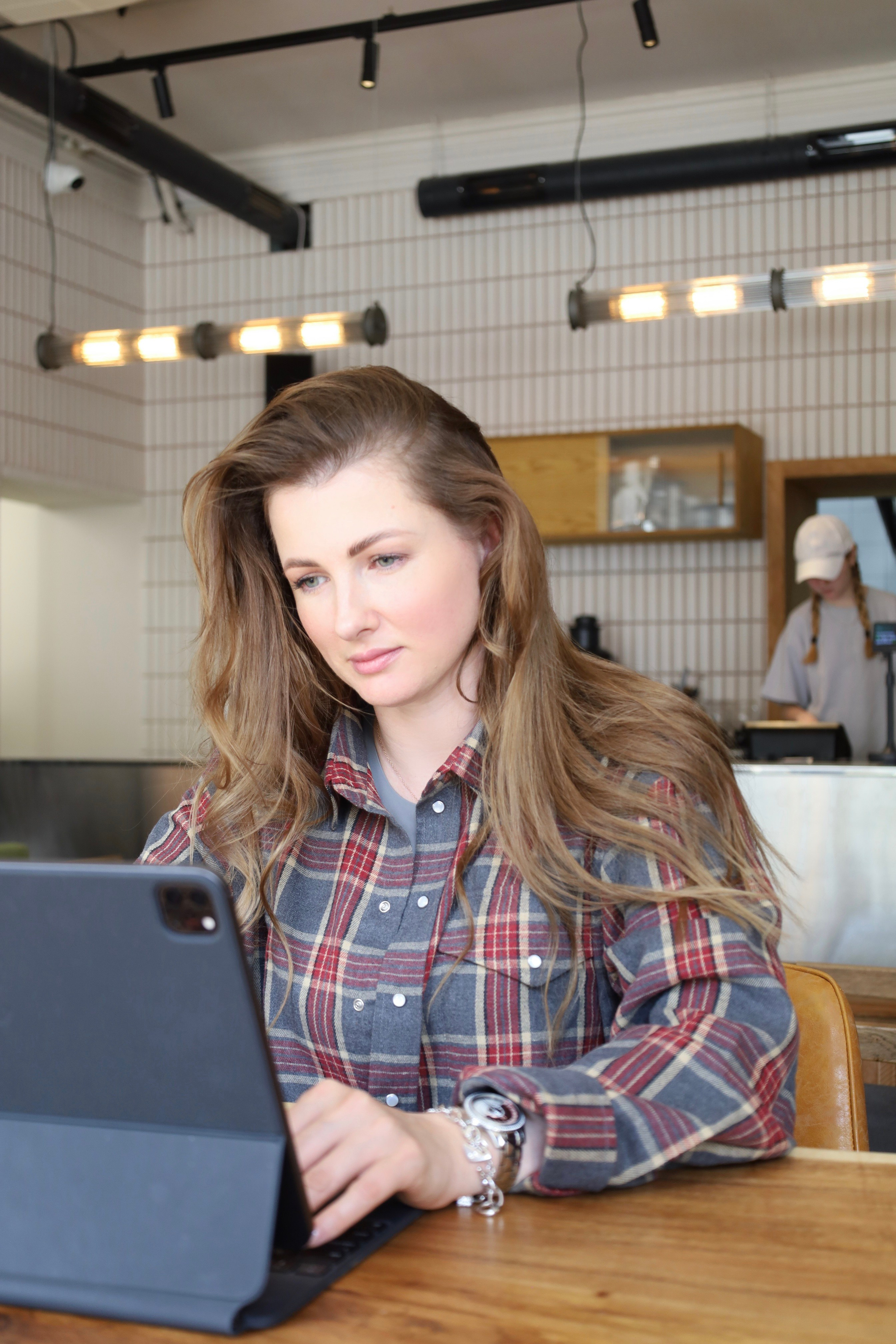 Деловая встреча в кафе. Никонорова Анастасия