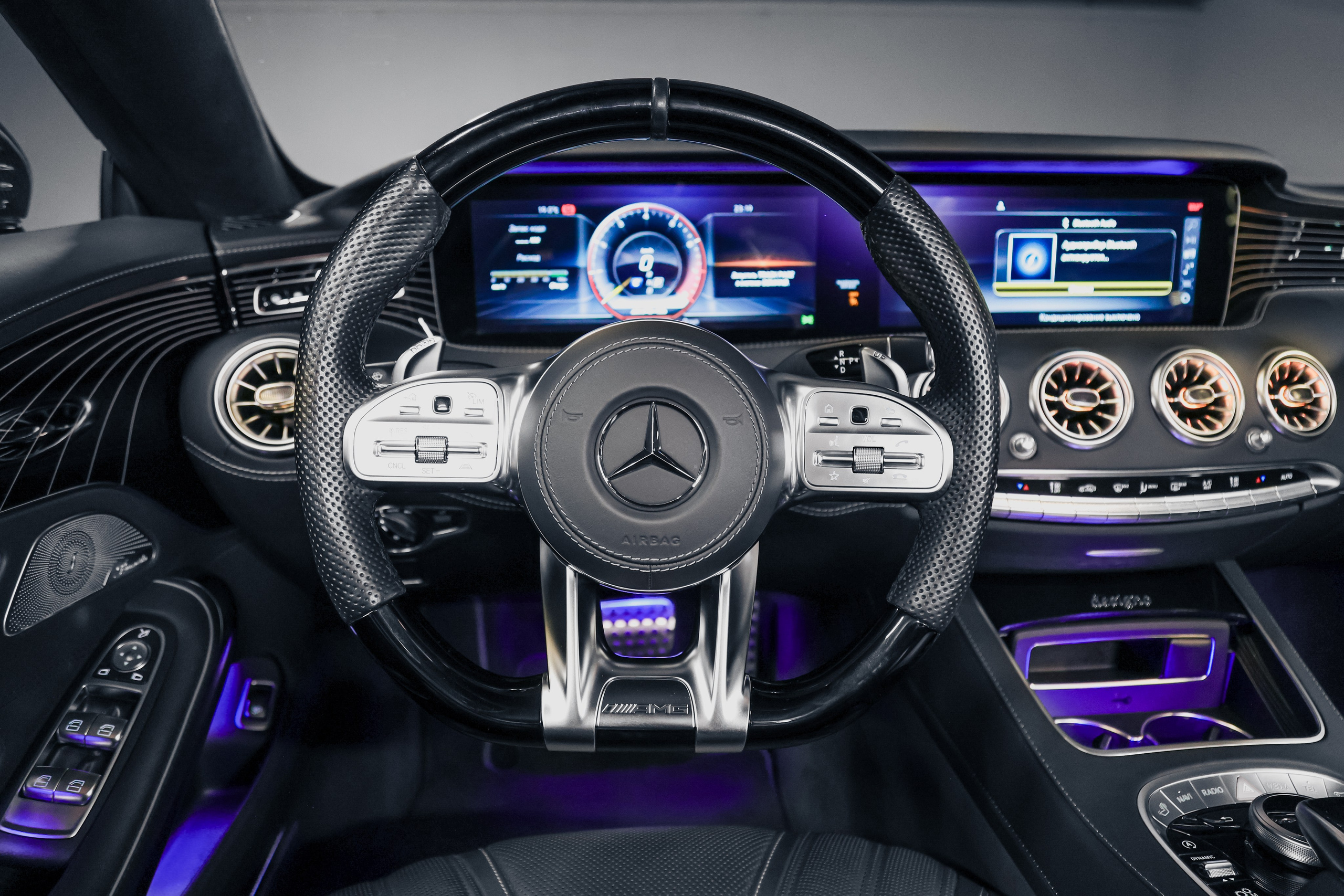 2020 MERCEDES BENZ S63 AMG WHITE ON BLACK $145,000 / 27,100 KM ODOMETER. Mixturecaptures