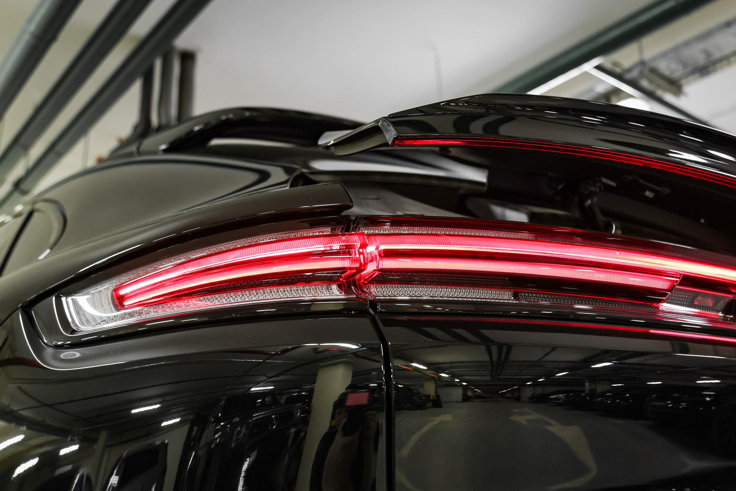 2025 PORSCHE CAYENNE COUPE E-Hybrid. Mixturecaptures