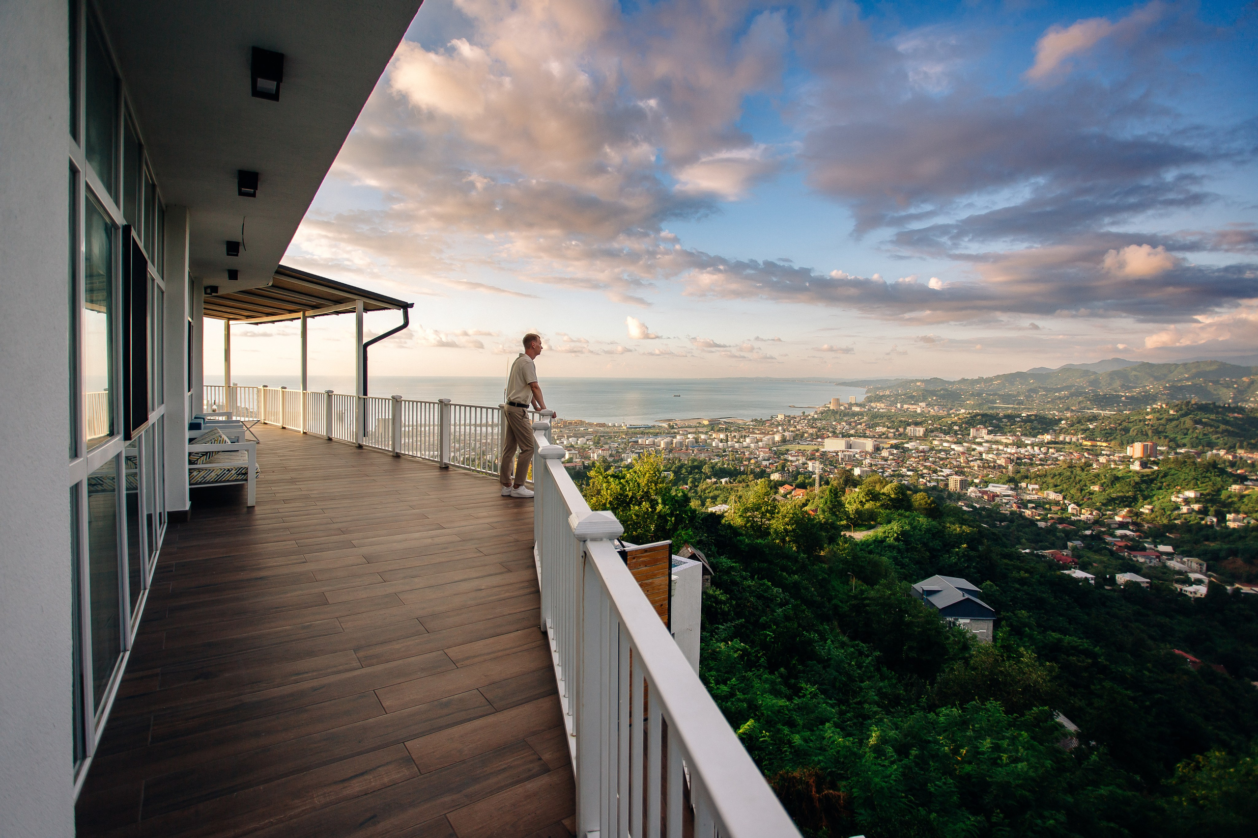 Алексей. Фотосессия в отеле и в горах. Фотограф Батуми | Lera Rawlick