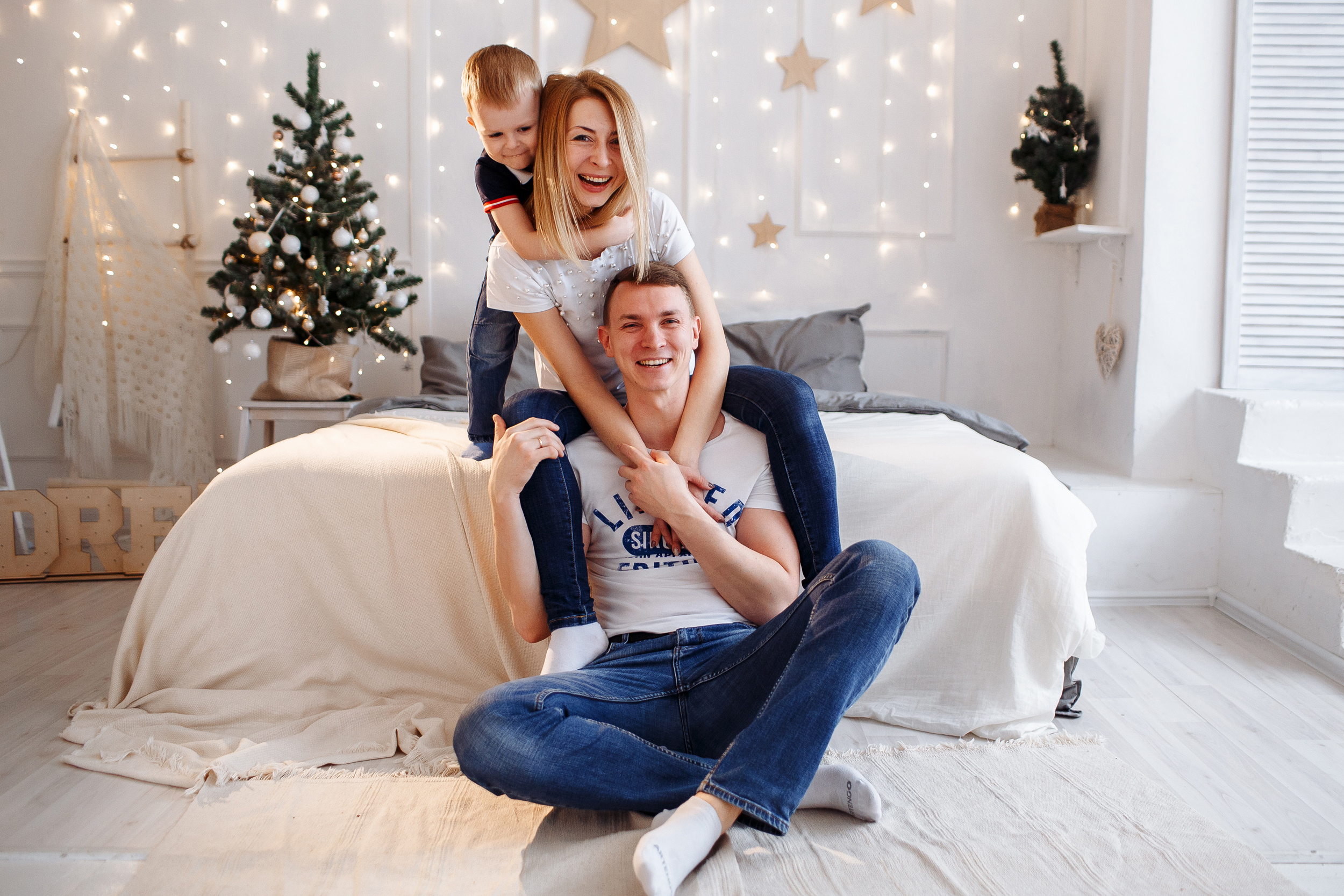 Непоседа Дима и его родители. Свадебный и семейный фотограф в Твери, Москве, Санкт-Петербурге