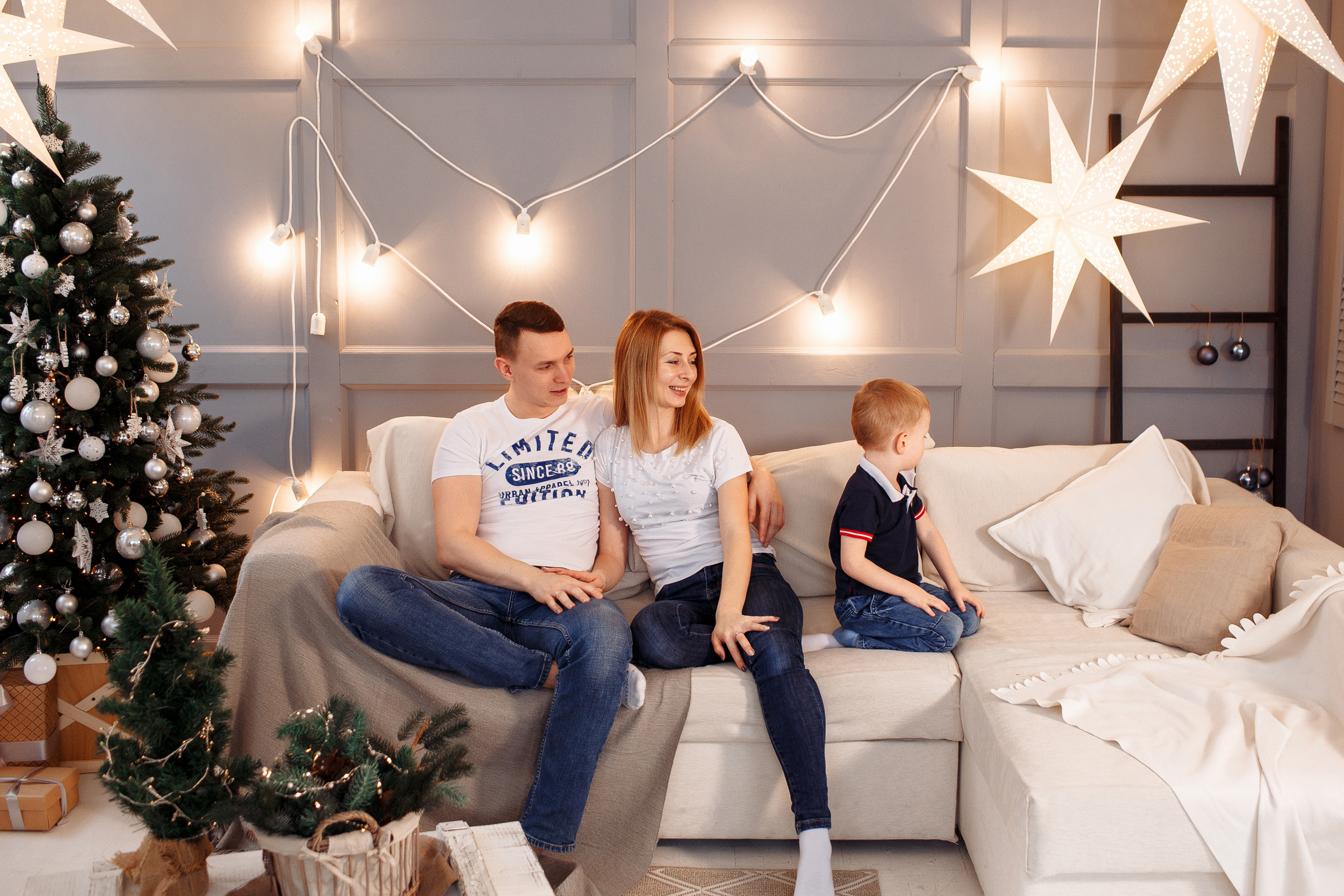 Непоседа Дима и его родители. Свадебный и семейный фотограф в Твери, Москве, Санкт-Петербурге