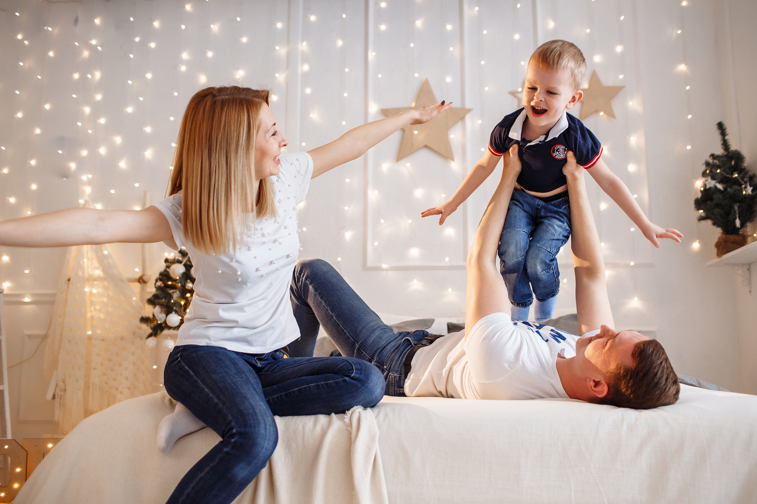 Непоседа Дима и его родители. Свадебный и семейный фотограф в Твери, Москве, Санкт-Петербурге