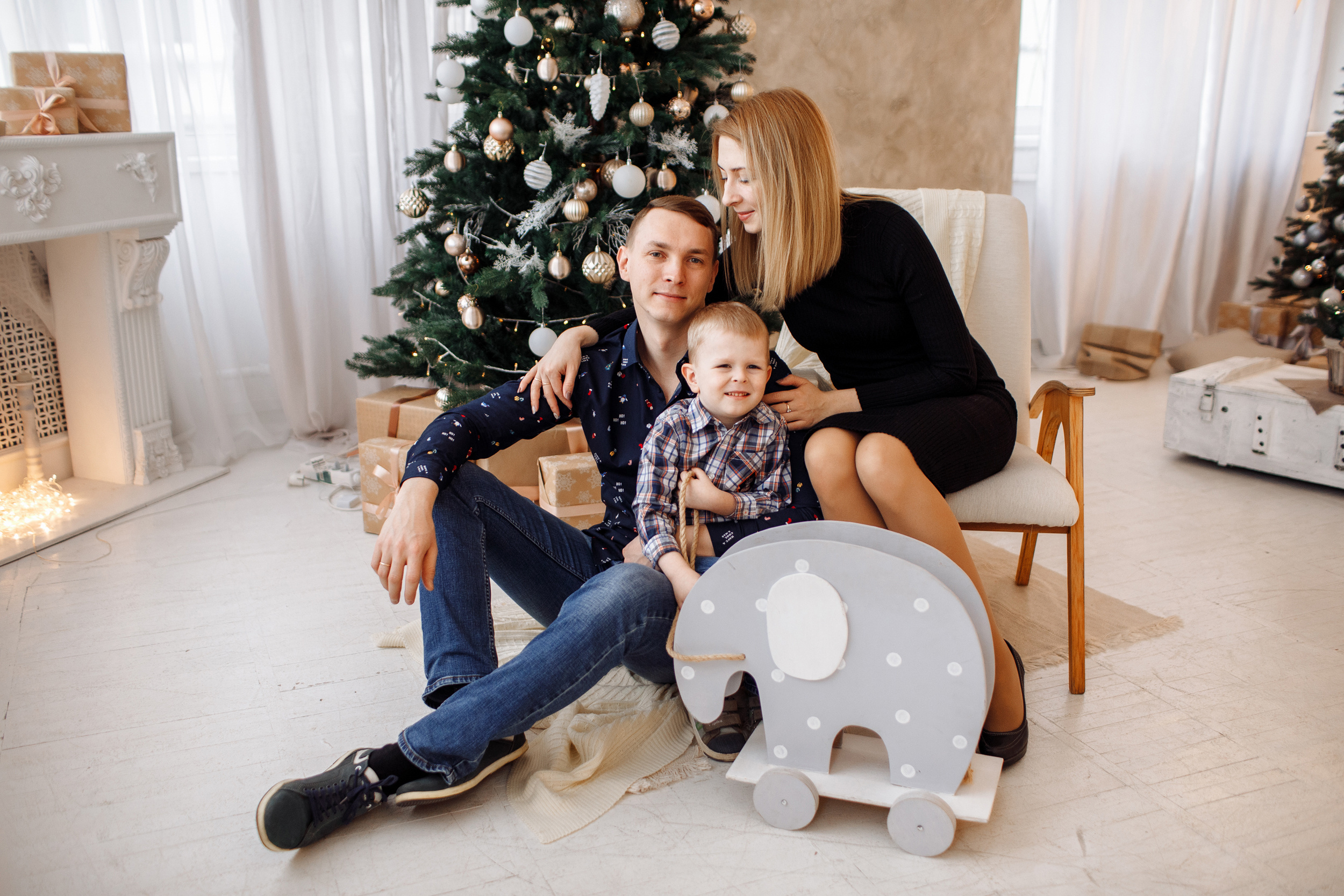 Непоседа Дима и его родители. Свадебный и семейный фотограф в Твери, Москве, Санкт-Петербурге