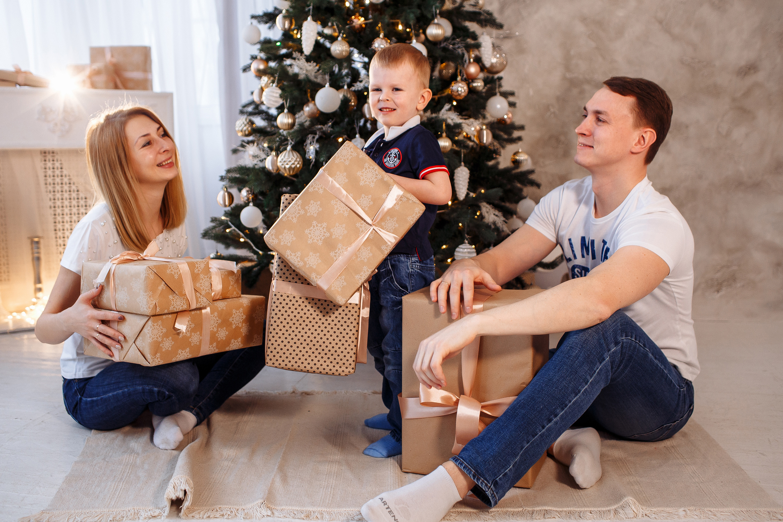 Непоседа Дима и его родители. Свадебный и семейный фотограф в Твери, Москве, Санкт-Петербурге