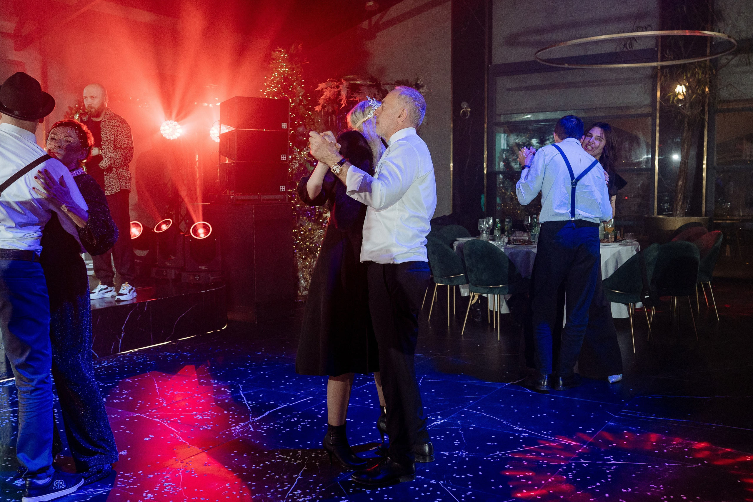 Альбион Тур