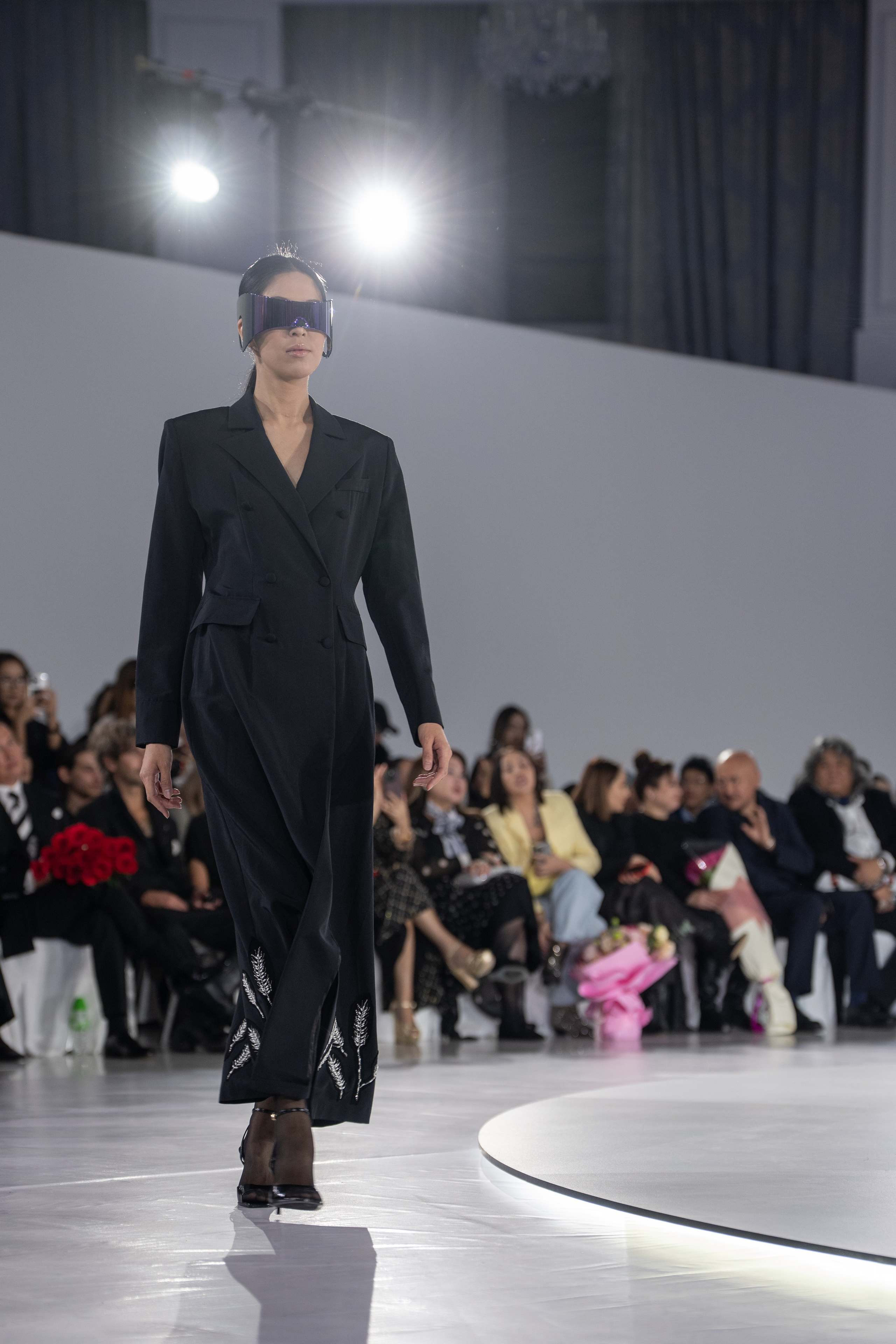 Дизайнер Alexey Czhen. Сайт Алматинского НЮ АРТ, будуар и фэшн фотографа Дениса Карпенко