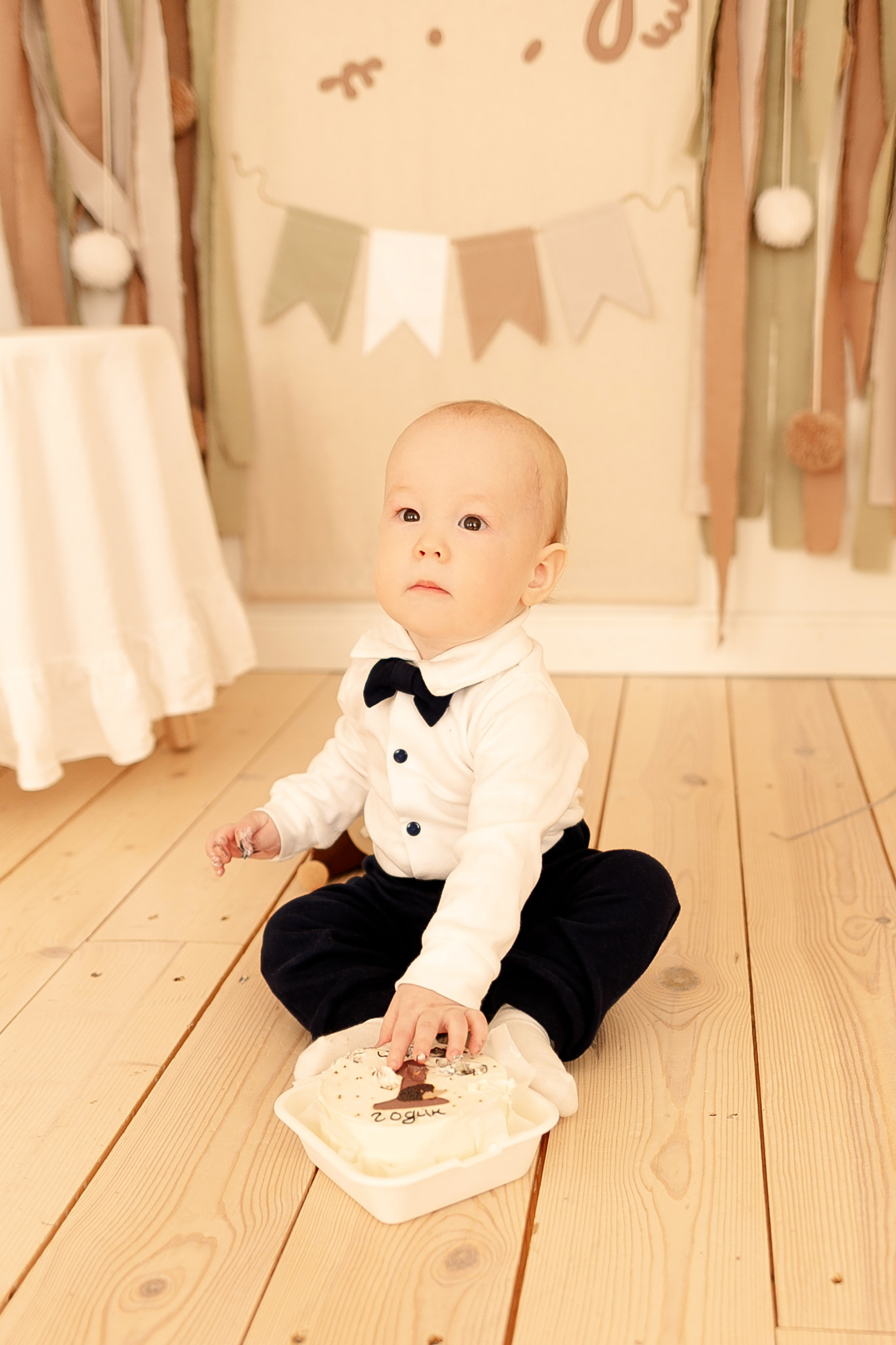 Тимуру 1 годик. Семейный фотограф Фотосессия беременности  Екатеринбург Елена Луткова