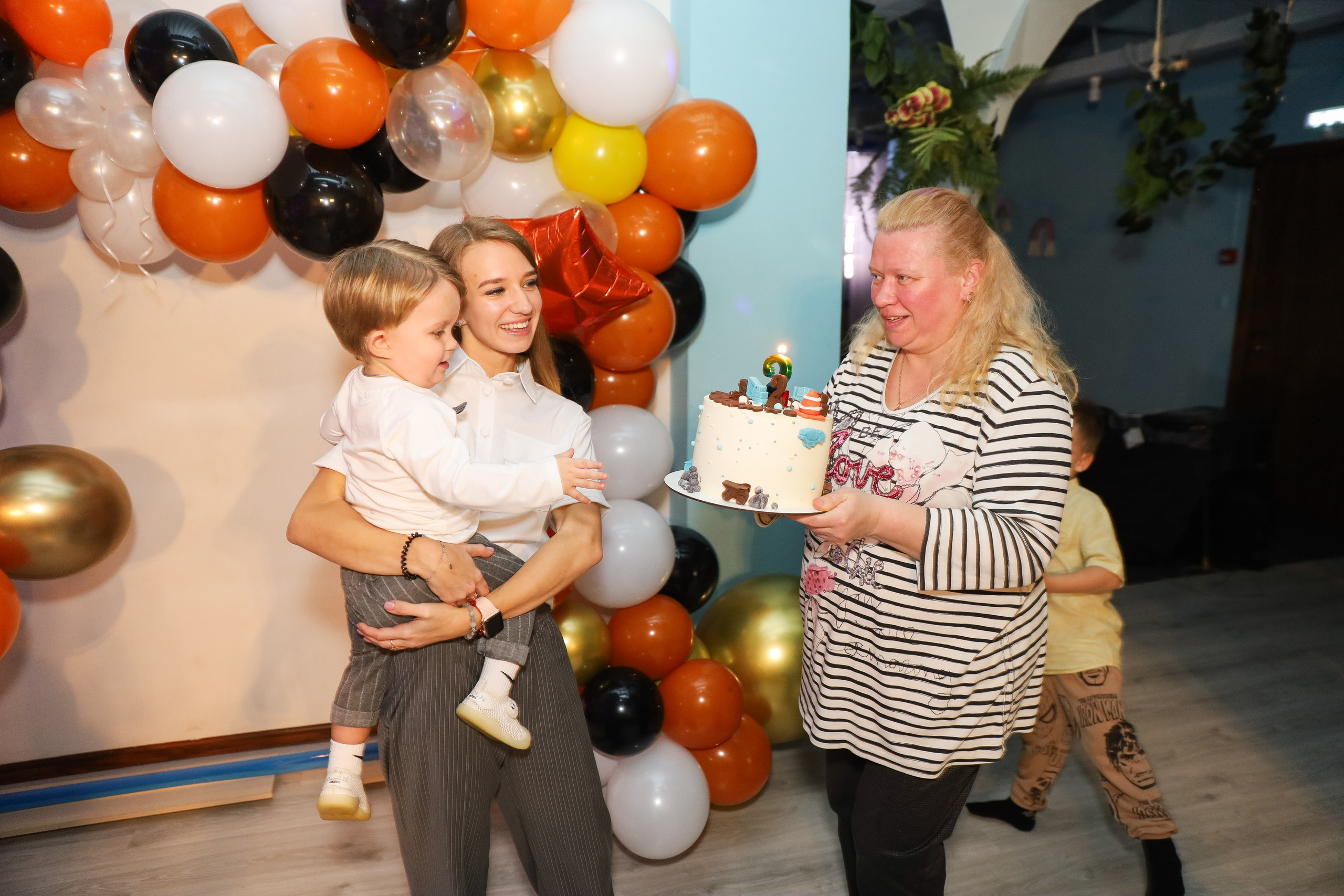 ДЕНЬ РОЖДЕНИЯ МАКСИМА 2 ГОДА. Фотограф мероприятий Ирина Каширина