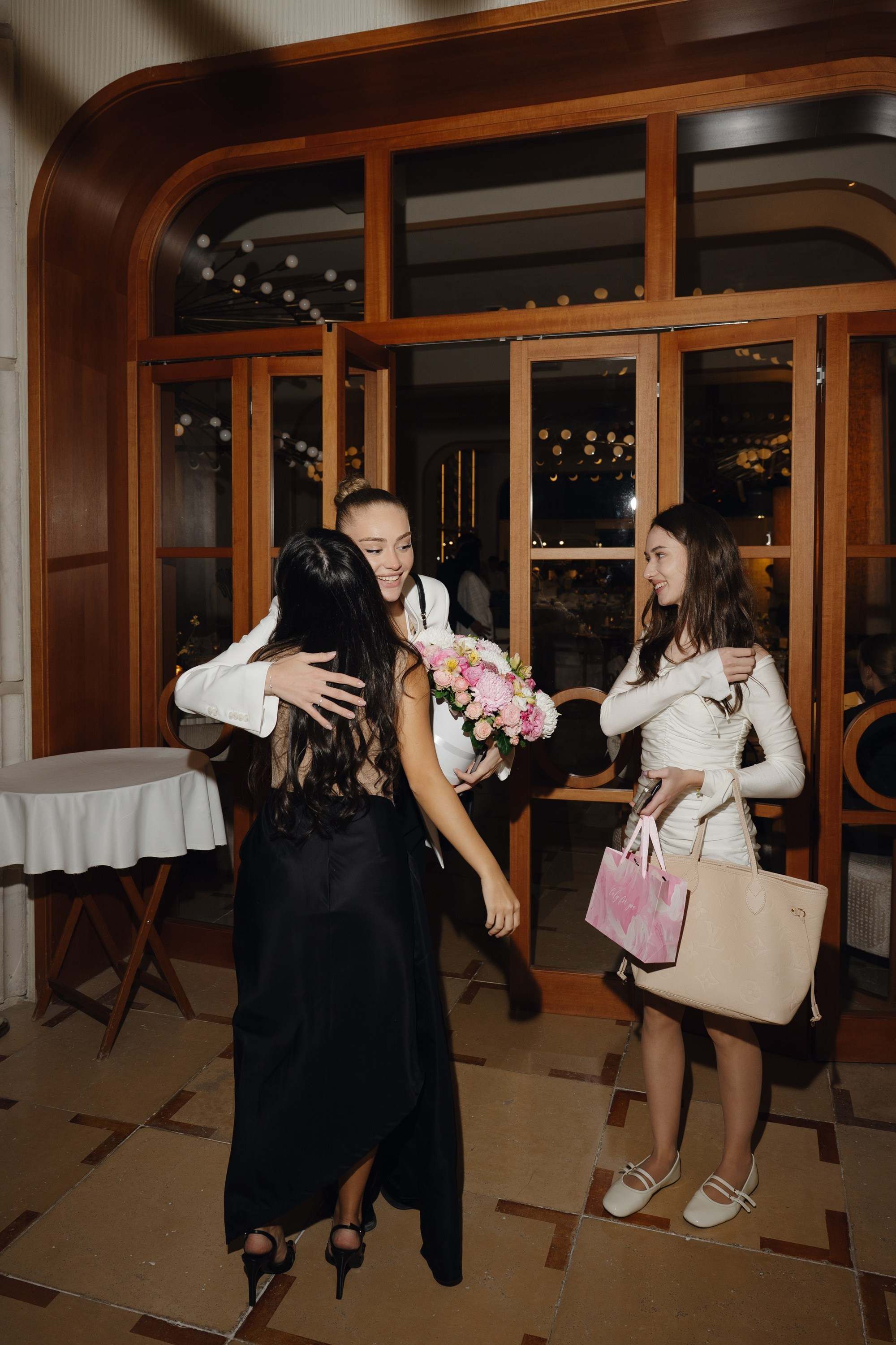 ДЕНЬ РОЖДЕНИЯ В РЕСТОРАНЕ ПАФОС