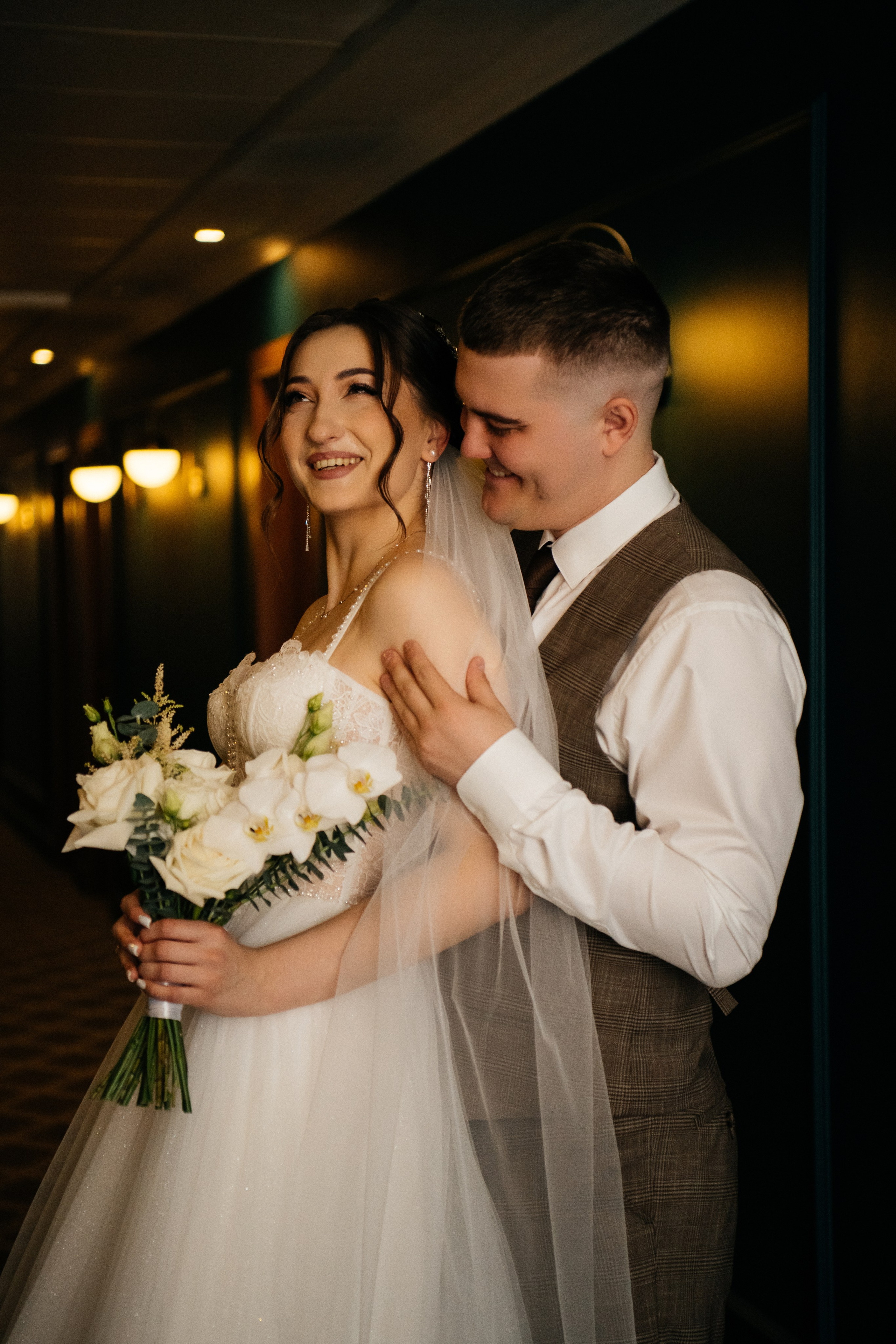 alt="Свадебная фотосессия в Барнауле. Свадебный фотограф Анна Глухова"