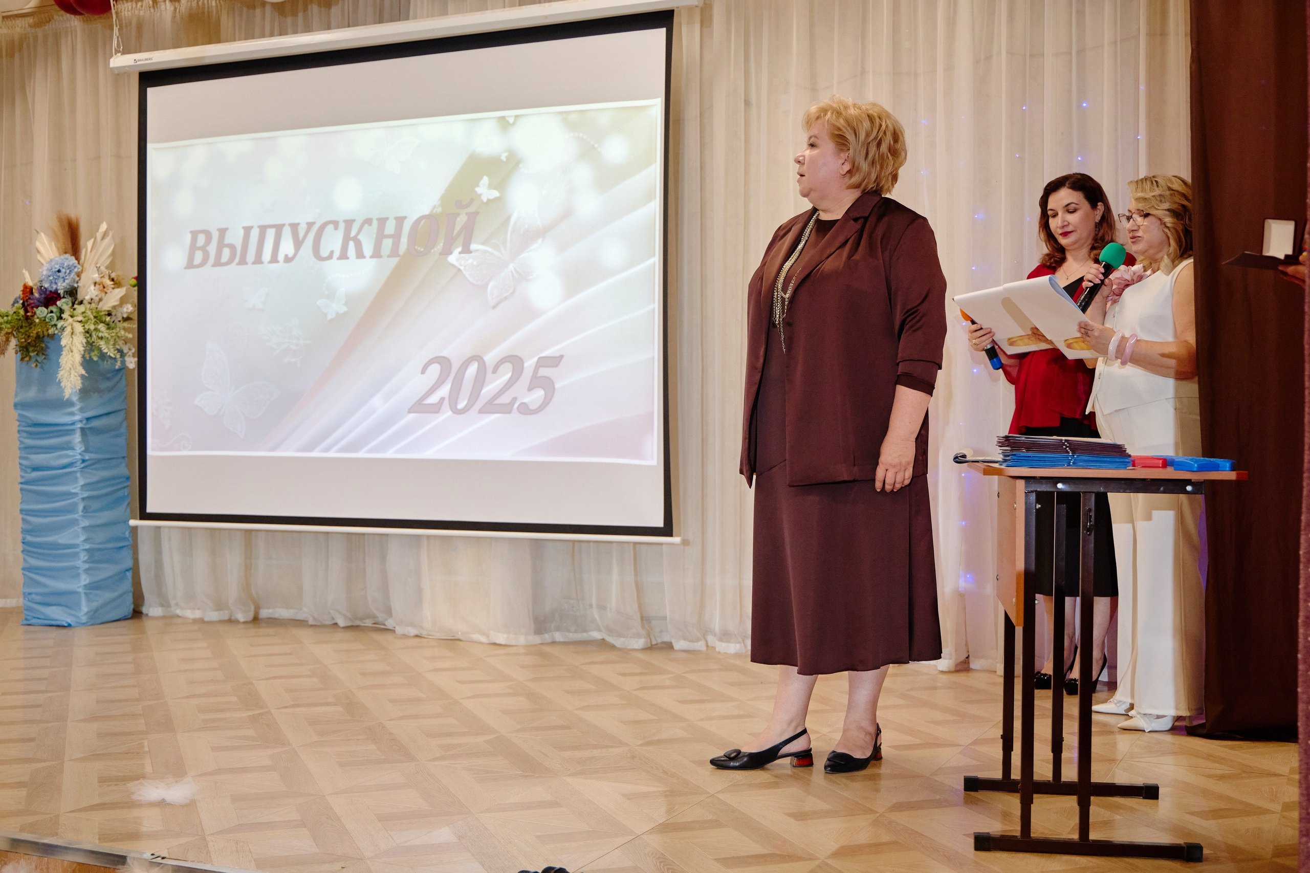 Выпускной 35 Сош. Фотограф Выпускные альбомы Таганрог Сергей Коробченко