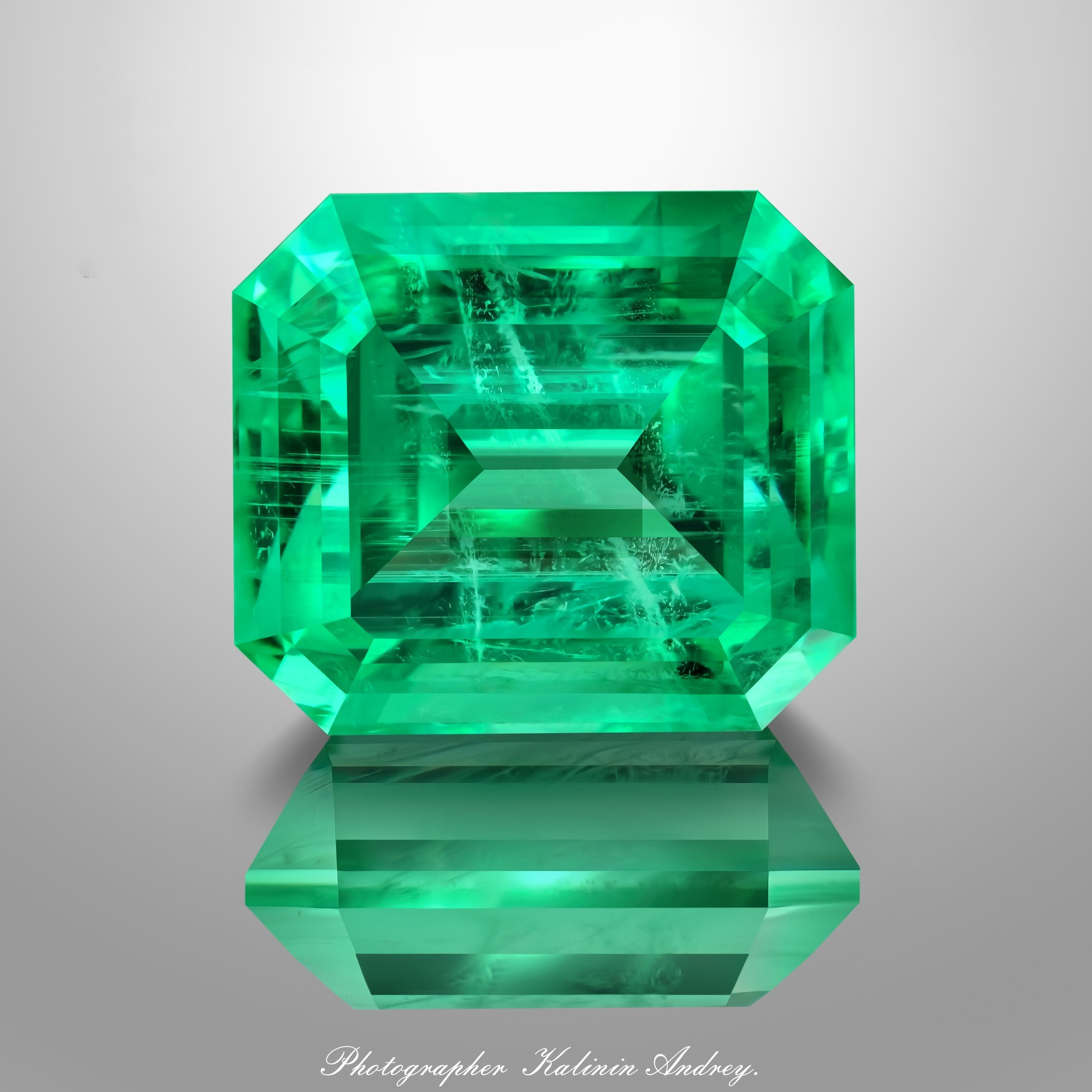 Фотографии в большом разрешении драгоценных камней на продажу купить тел +79 660 031 307. Высококачественная профессиональная рекламная фотосъёмка ювелирных украшений, драгоценных камней в Москве. Обучение, консультация