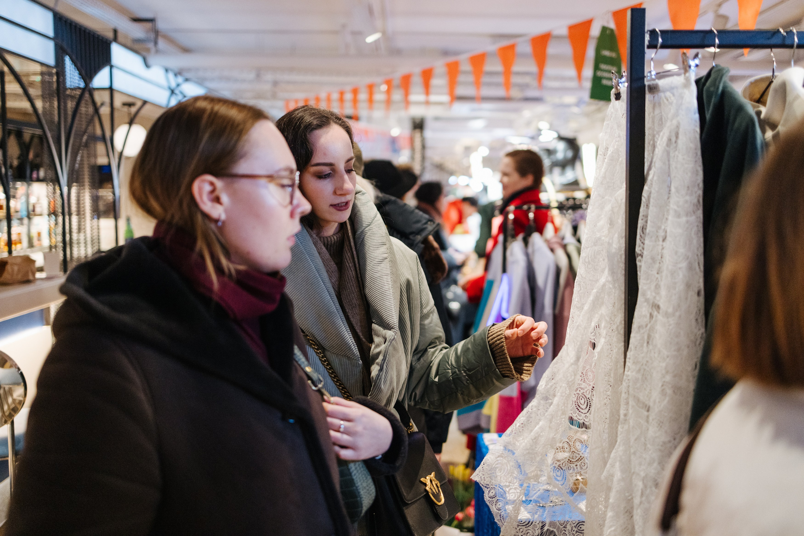 2–3 марта 2024 в пространстве «Три вокзала. Депо» / День 1 / фото Валерий Белобеев. Фотоотчеты «Ламбада-маркета»