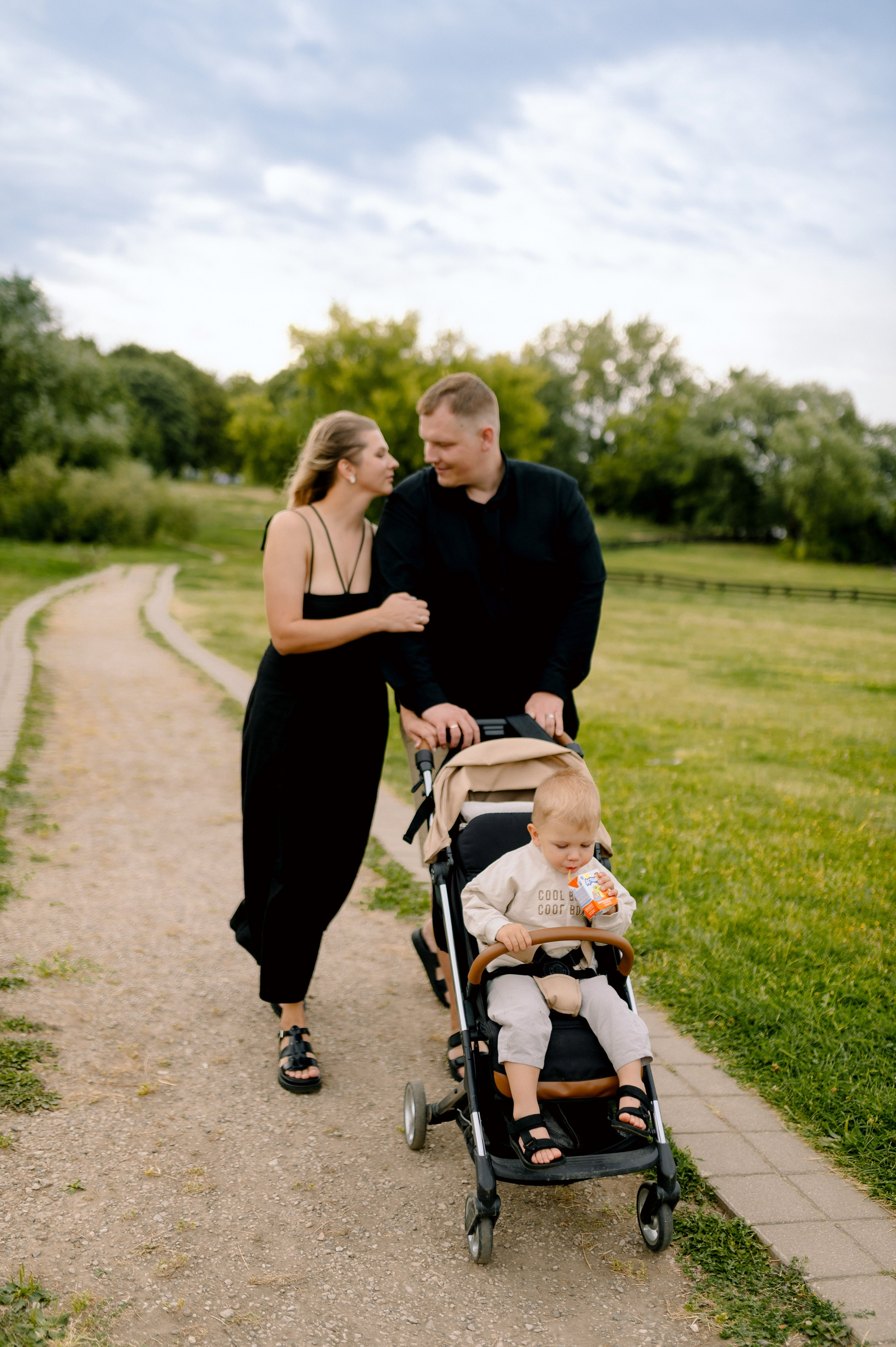 С АРОМАТОМ СКОШЕННОЙ ТРАВЫ. Шашкова Вероника / Свадебный и семейный фотограф Москва и Ярославль