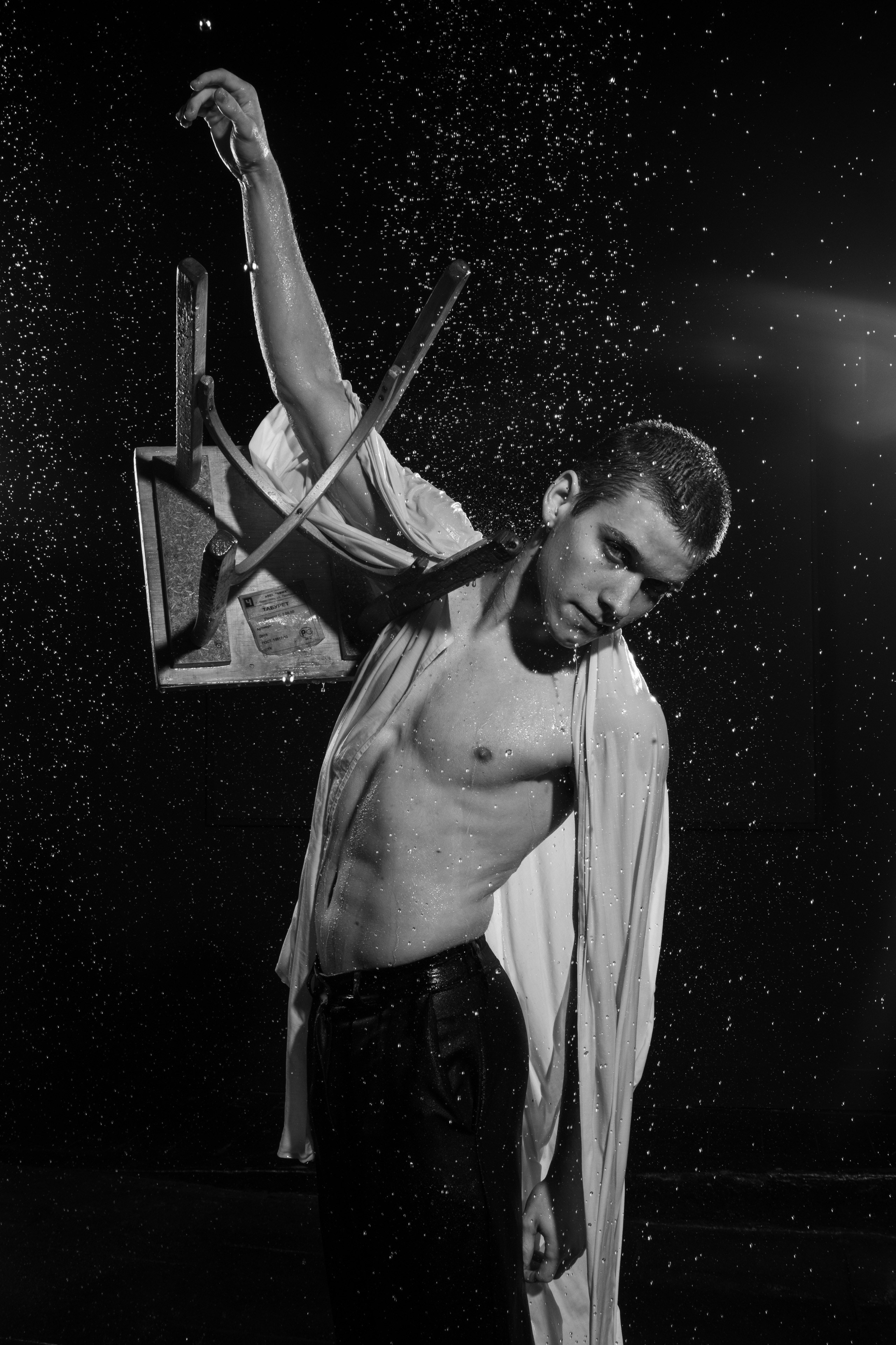 Разрываем душу под дождем. Мари — фотограф и видеограф из Москвы