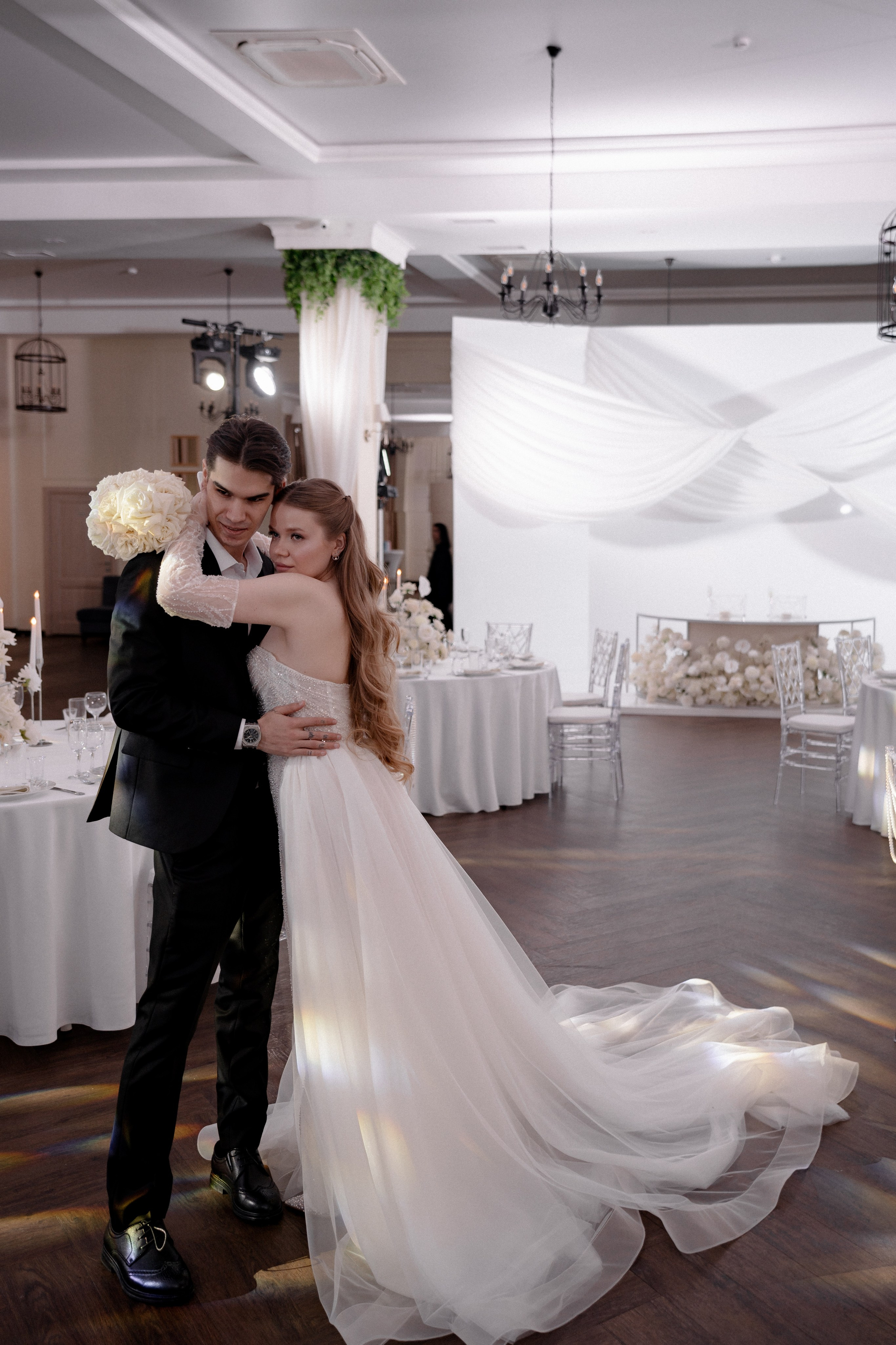 СВАДЕБНАЯ СЬЕМКА СБОРОВ В ОТЕЛЕ И ВЫЕЗД НА ЦЕРЕМОНИЮ (СНЯТО В СИБИРЕ В НИЖНЕВАРТОВСКЕ). Профессиональный фотограф, Санкт-Петербург — Виктория Богомолова